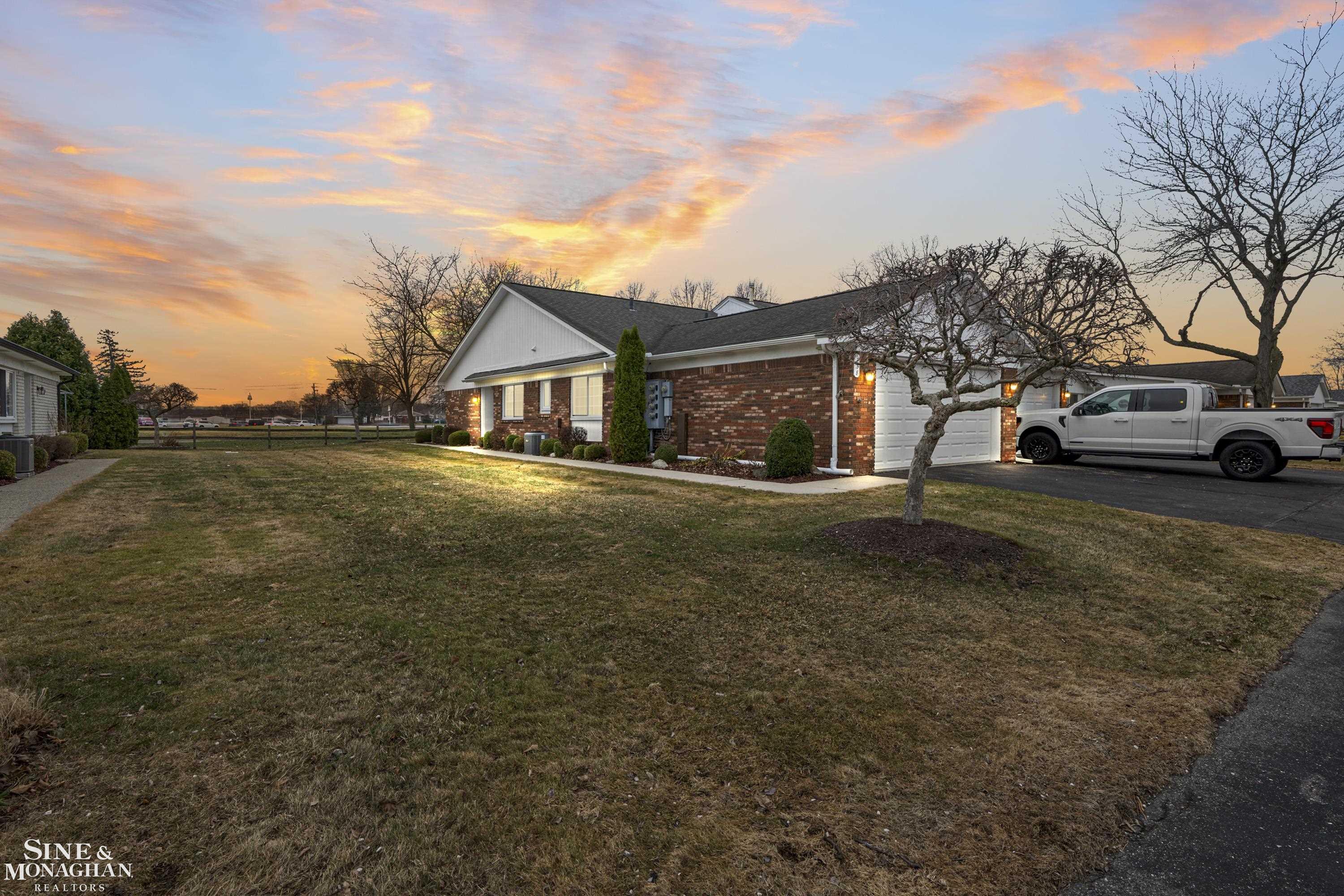 738 Country Club Drive, Saint Clair Shores, MI, 48082