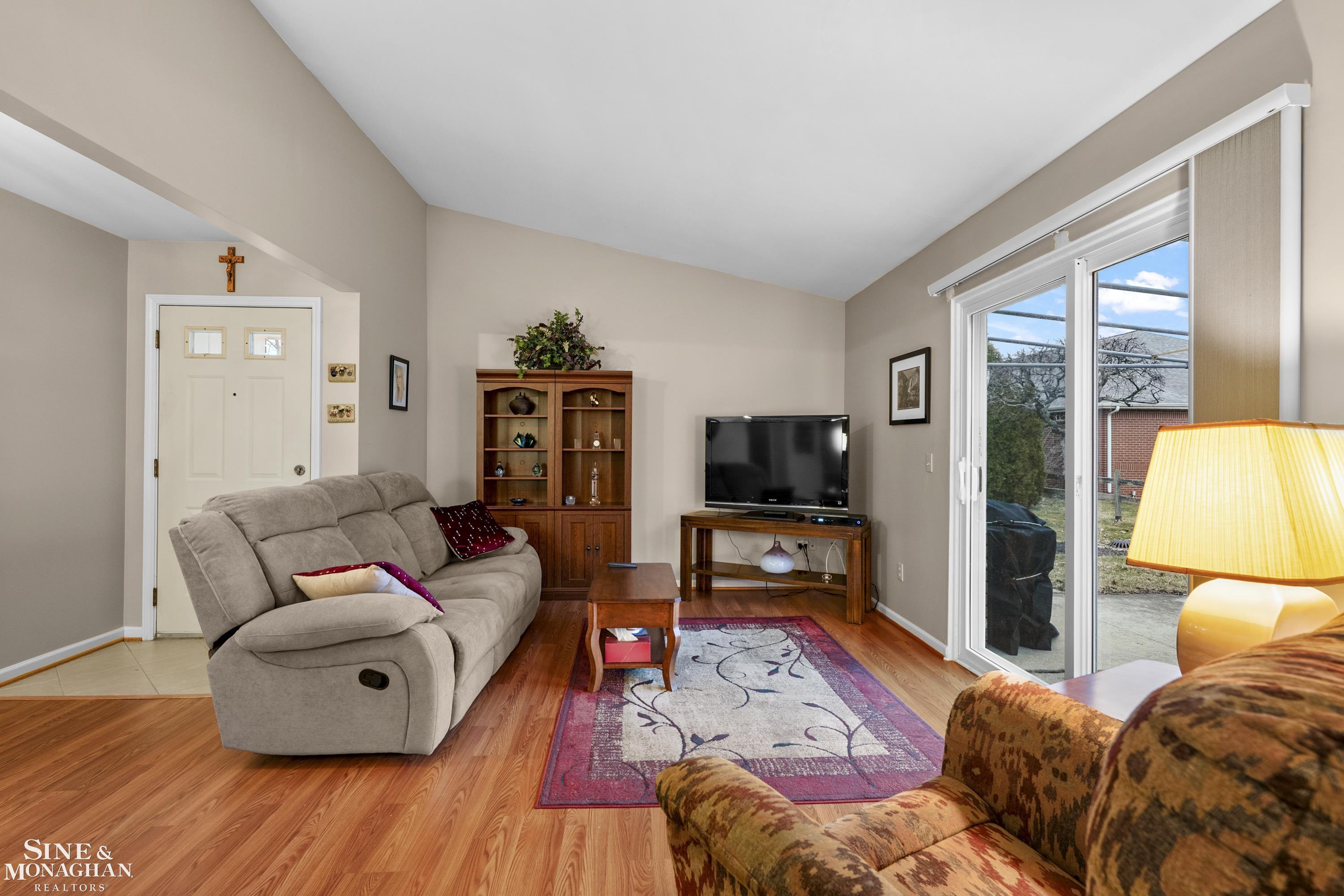 738 Country Club Drive, Saint Clair Shores, MI, 48082