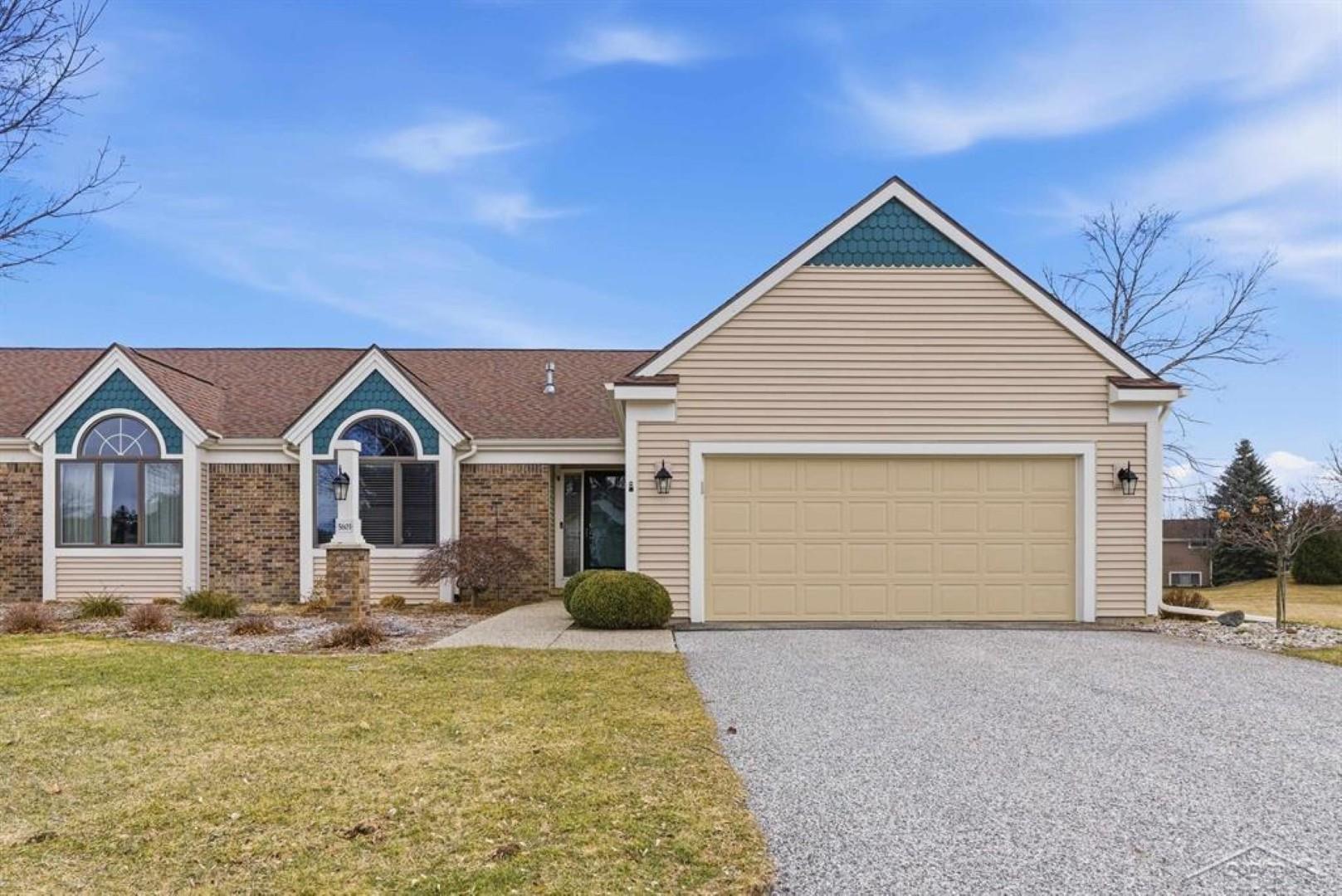 5603 Firethorne Drive, Bay City, MI, 48706