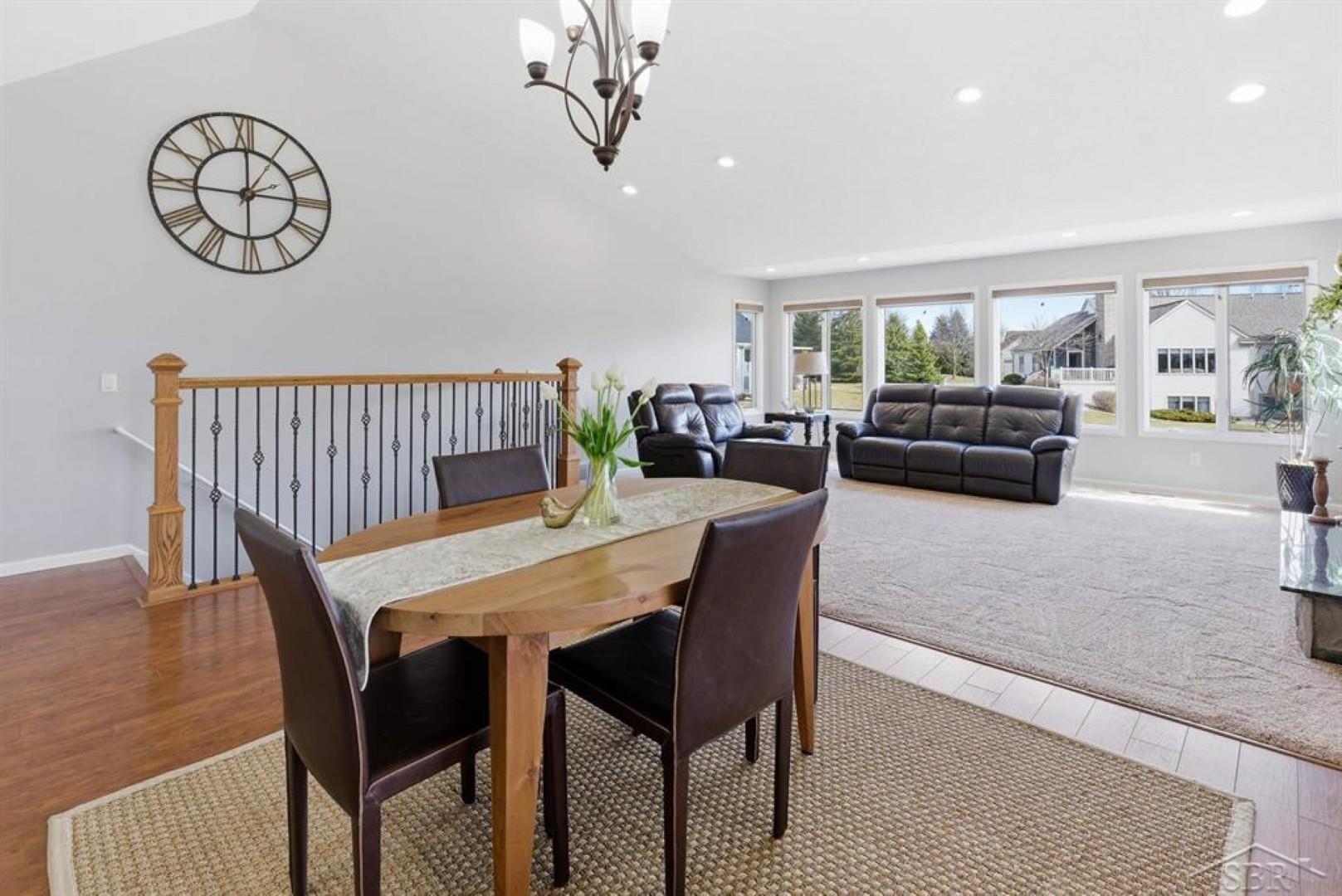 5603 Firethorne Drive, Bay City, MI, 48706