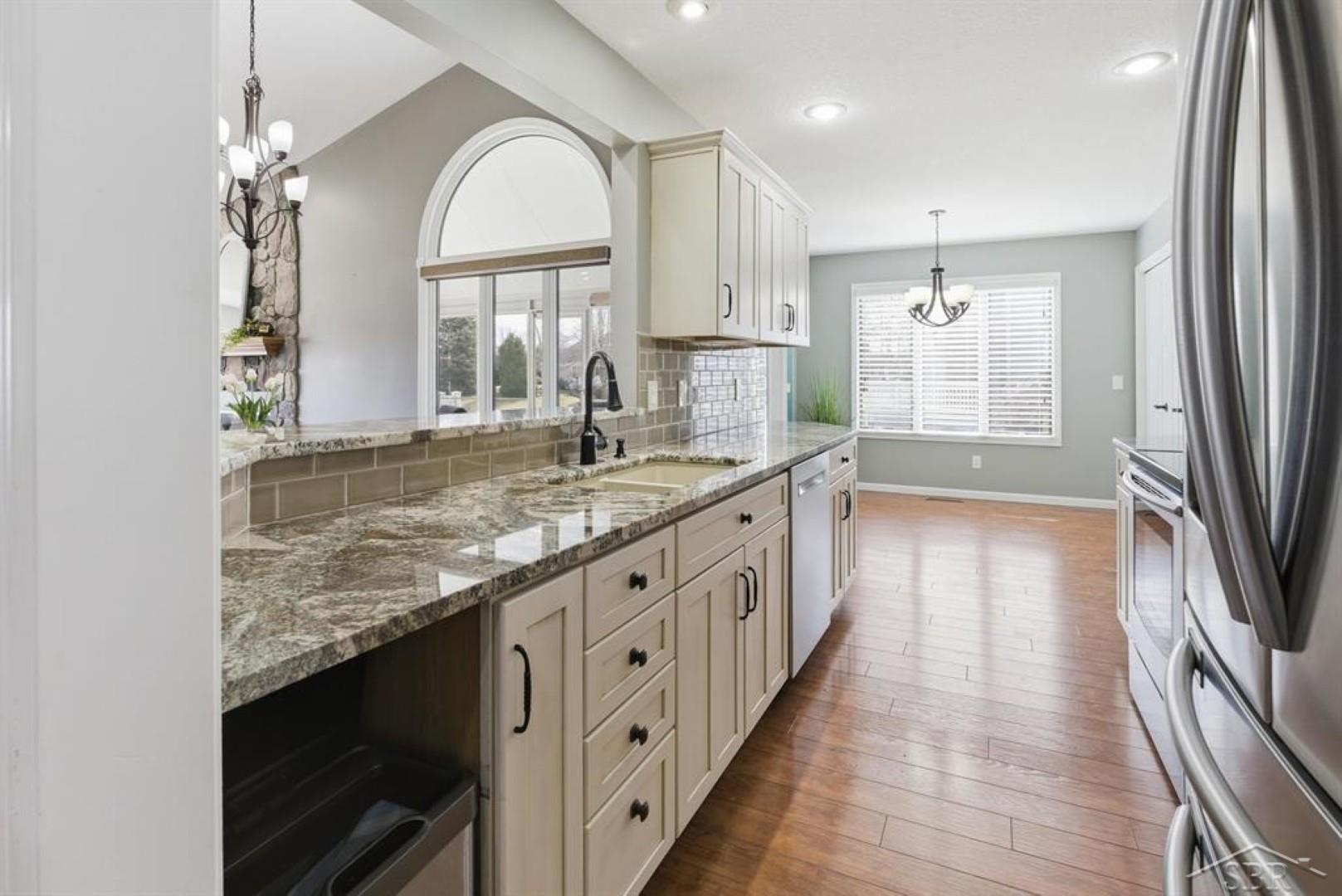 5603 Firethorne Drive, Bay City, MI, 48706