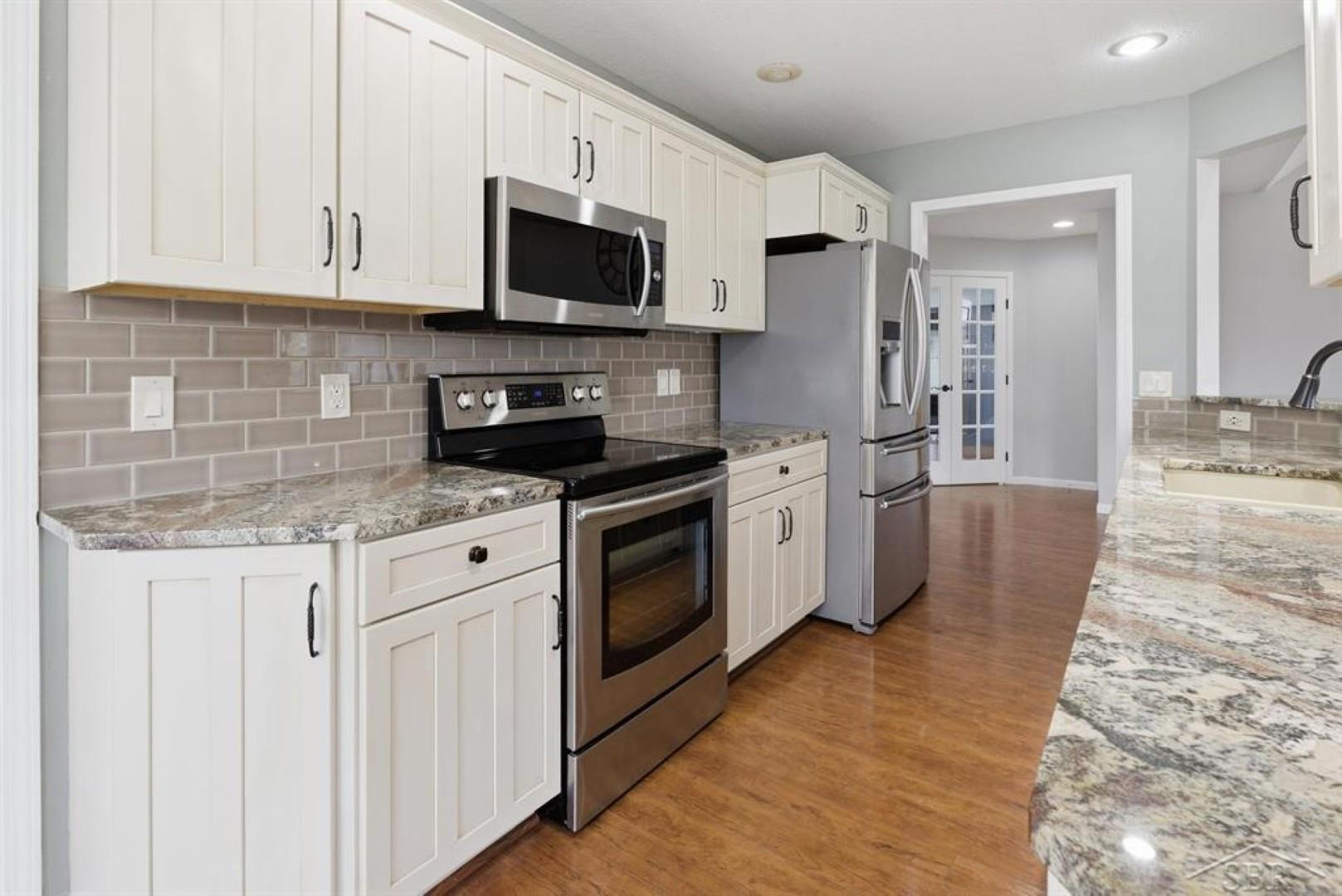 5603 Firethorne Drive, Bay City, MI, 48706