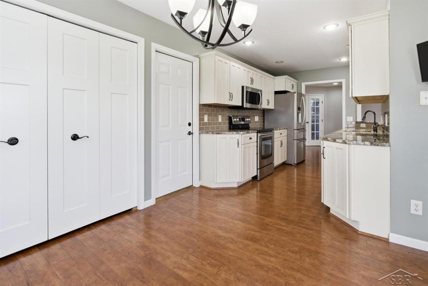 5603 Firethorne Drive, Bay City, MI, 48706