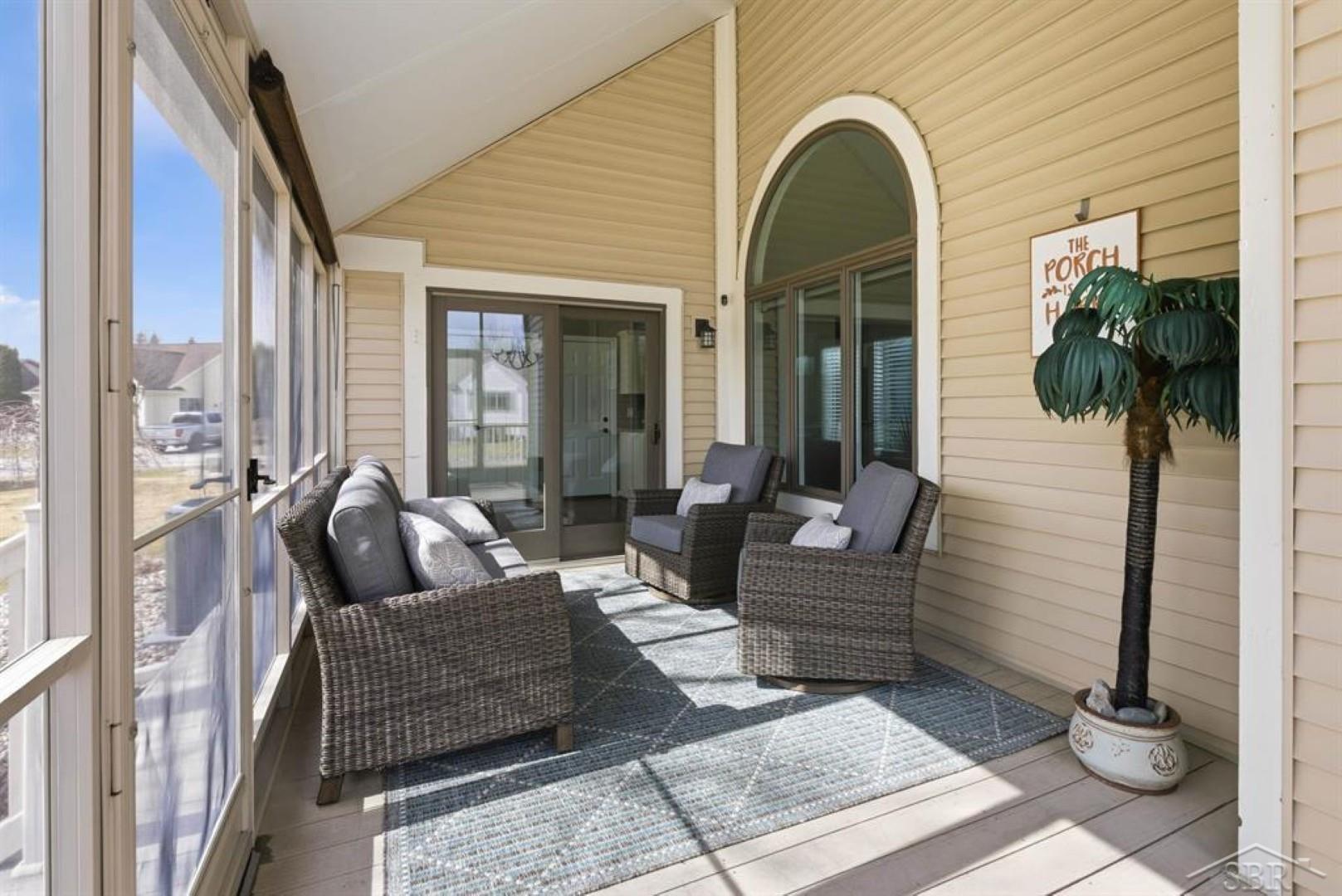 5603 Firethorne Drive, Bay City, MI, 48706