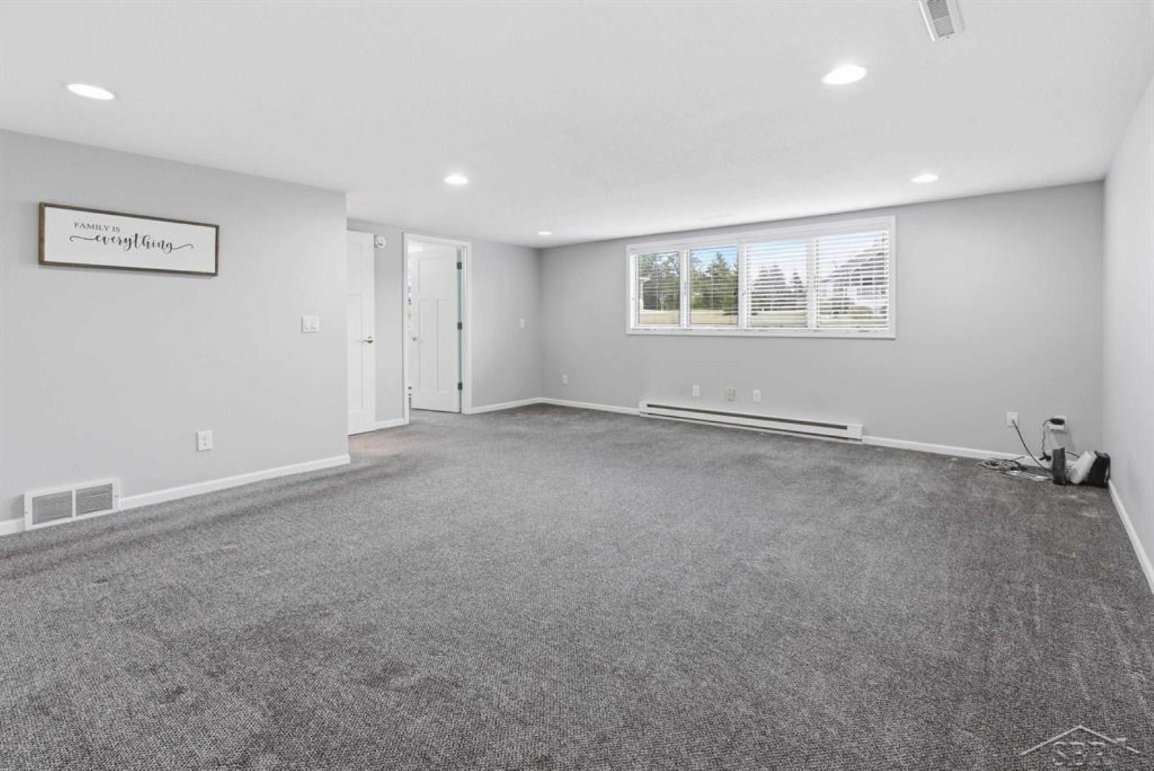 5603 Firethorne Drive, Bay City, MI, 48706