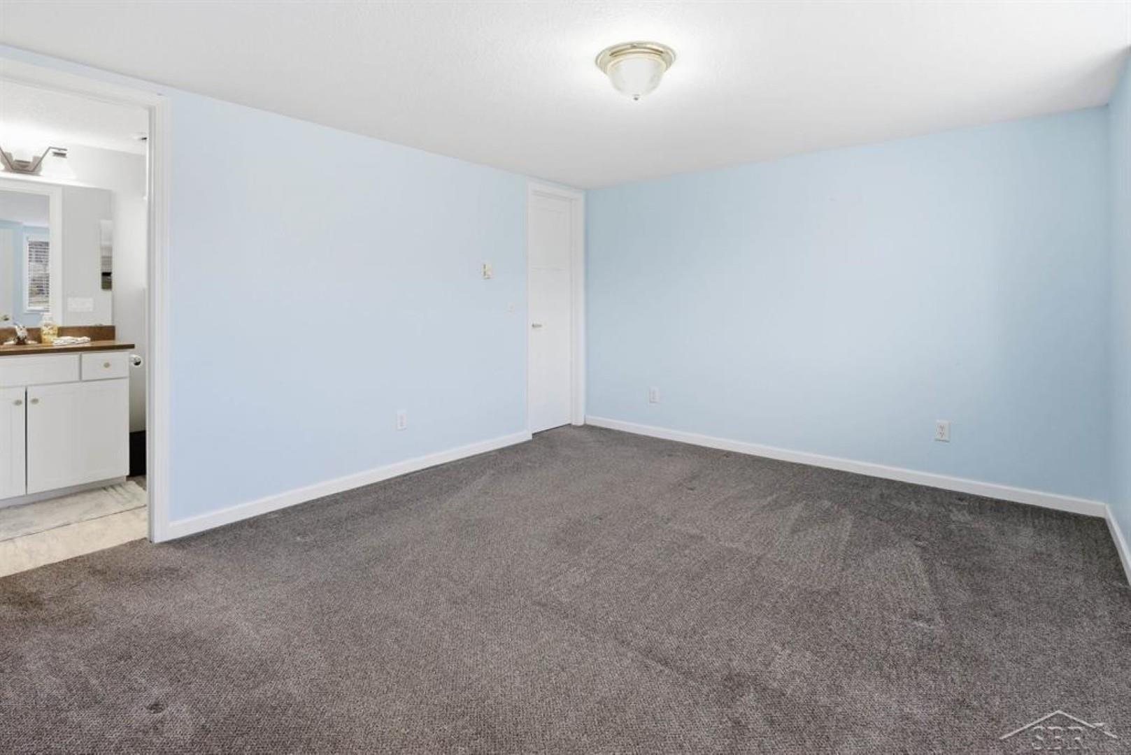 5603 Firethorne Drive, Bay City, MI, 48706