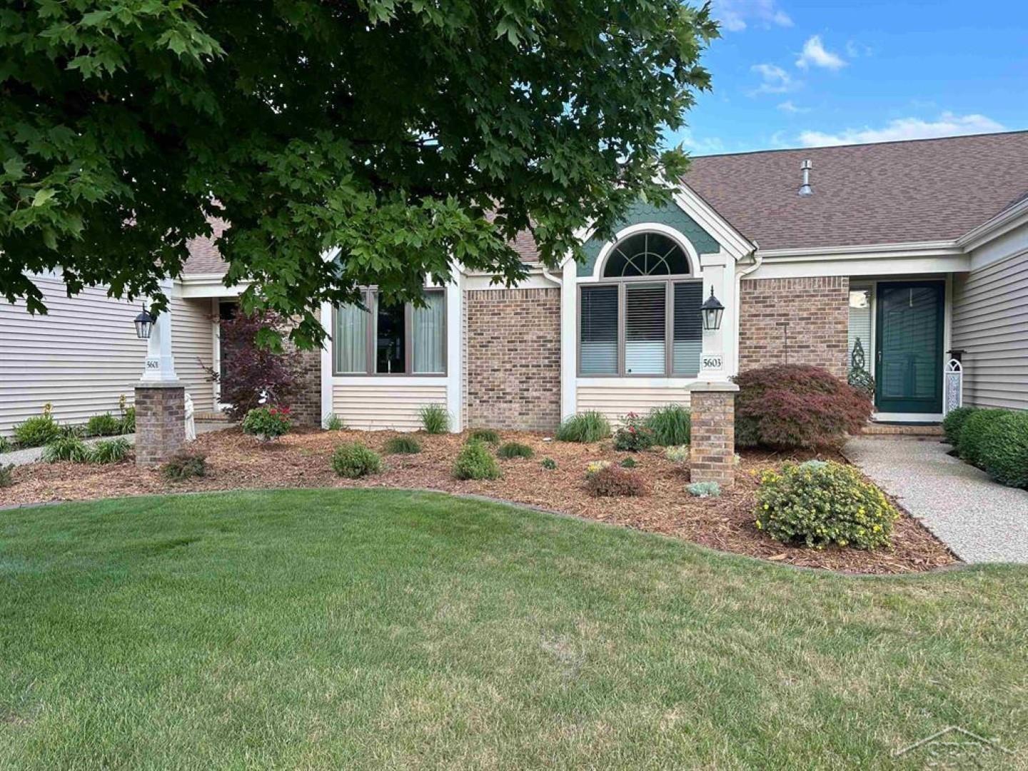 5603 Firethorne Drive, Bay City, MI, 48706