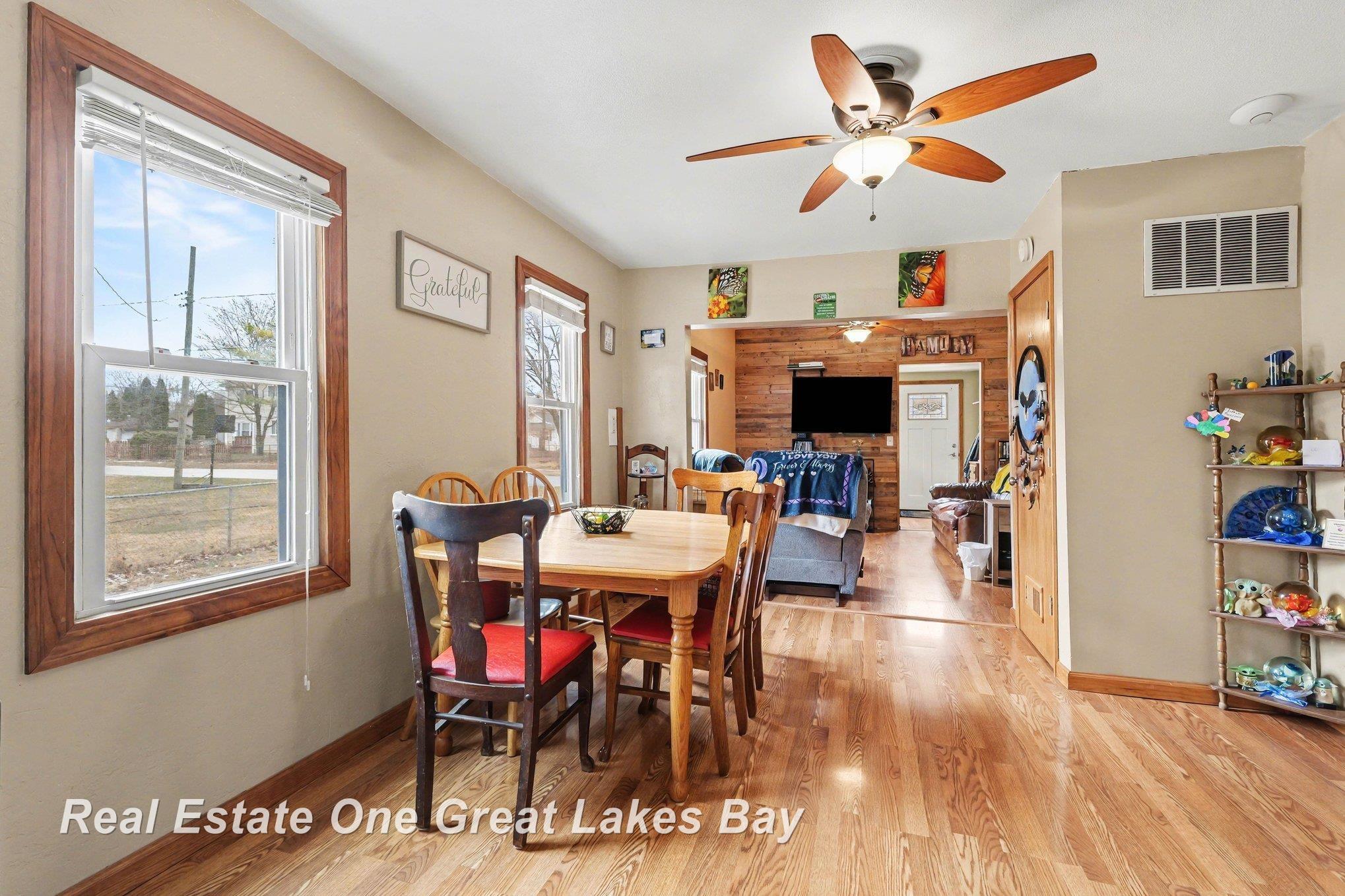 621 W Hosmer Street, Saint Charles, MI, 48655