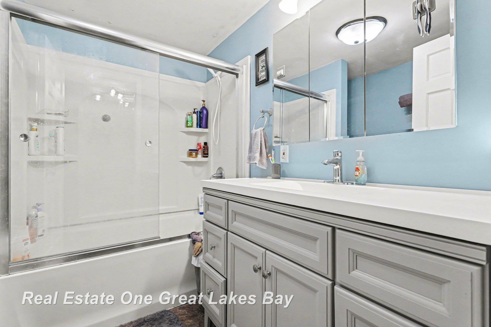 621 W Hosmer Street, Saint Charles, MI, 48655