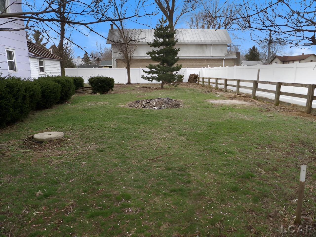 2713 Lilac Road, Hillsdale, MI, 49242