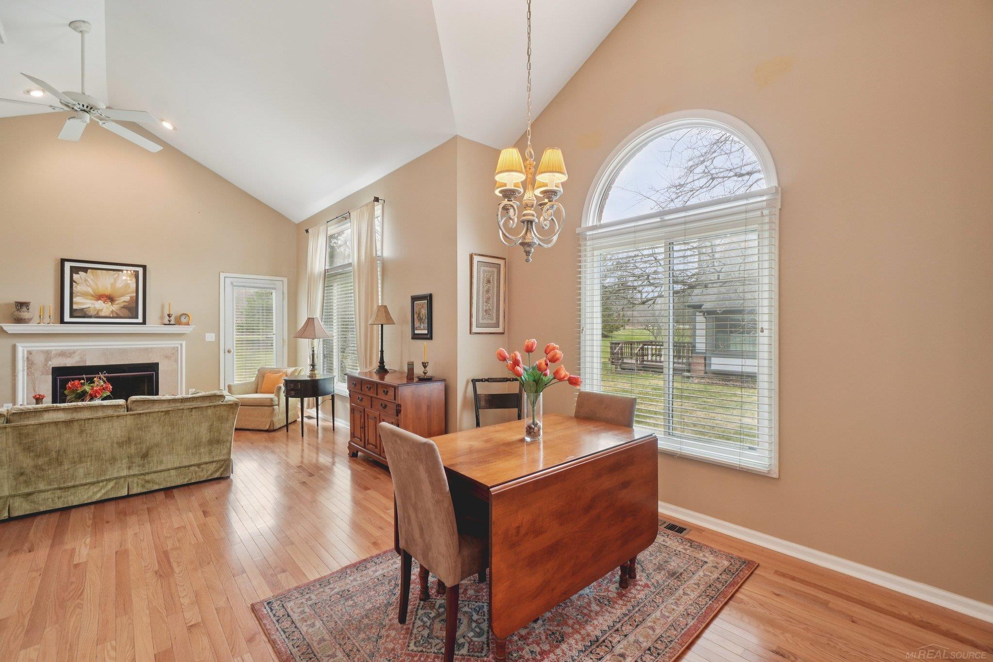 2799 Lochmoor Boulevard, Lake Orion, MI, 48360