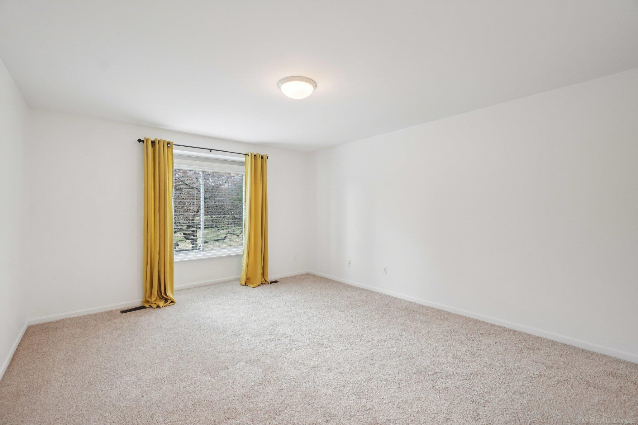 2799 Lochmoor Boulevard, Lake Orion, MI, 48360