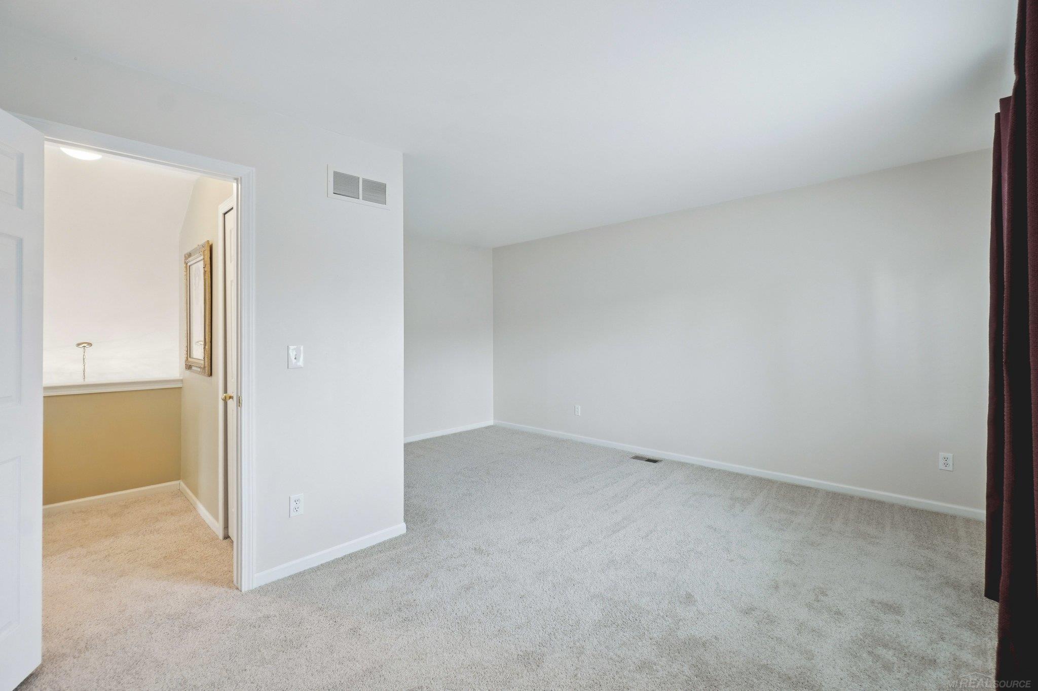 2799 Lochmoor Boulevard, Lake Orion, MI, 48360