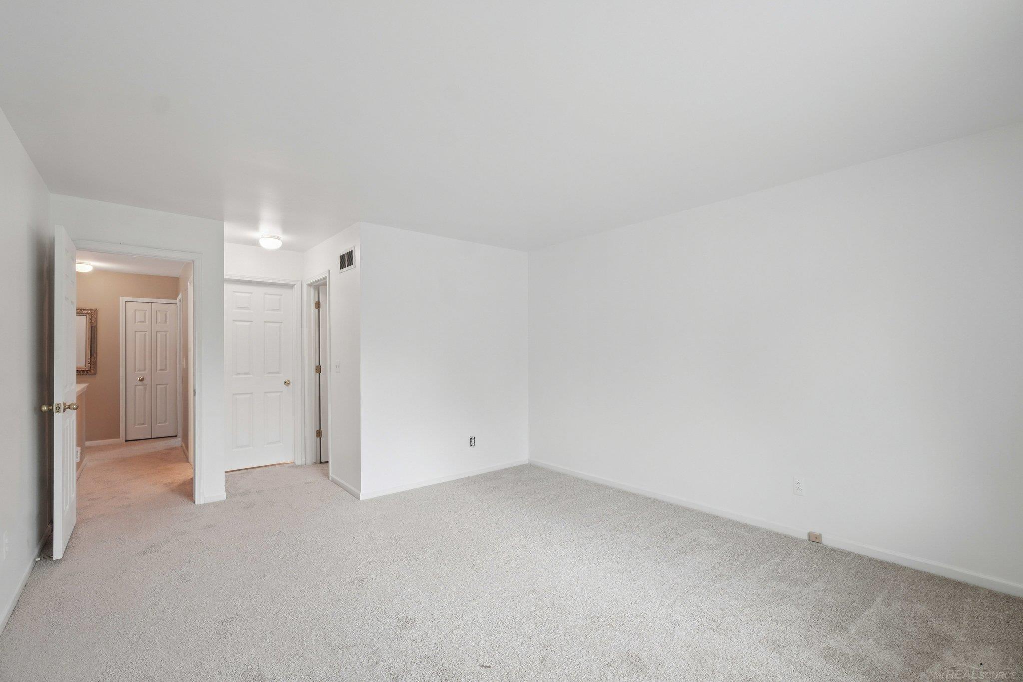 2799 Lochmoor Boulevard, Lake Orion, MI, 48360