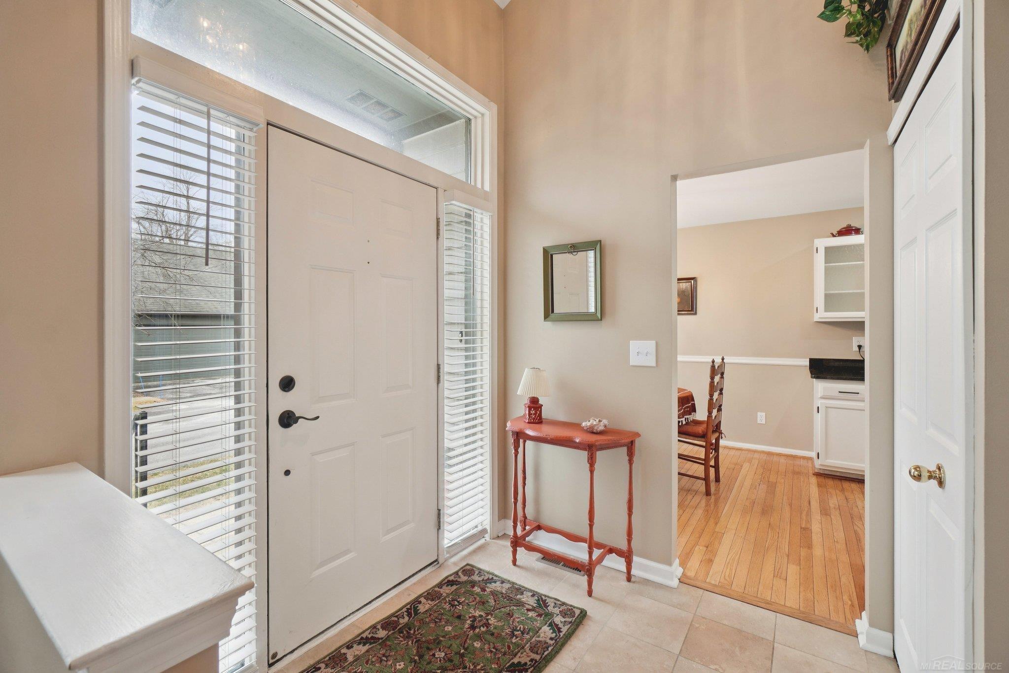 2799 Lochmoor Boulevard, Lake Orion, MI, 48360