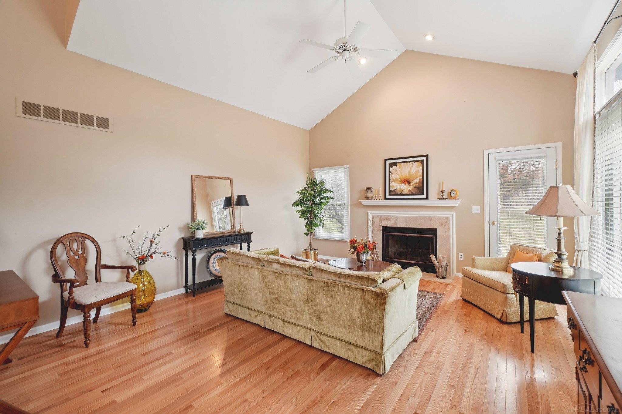 2799 Lochmoor Boulevard, Lake Orion, MI, 48360