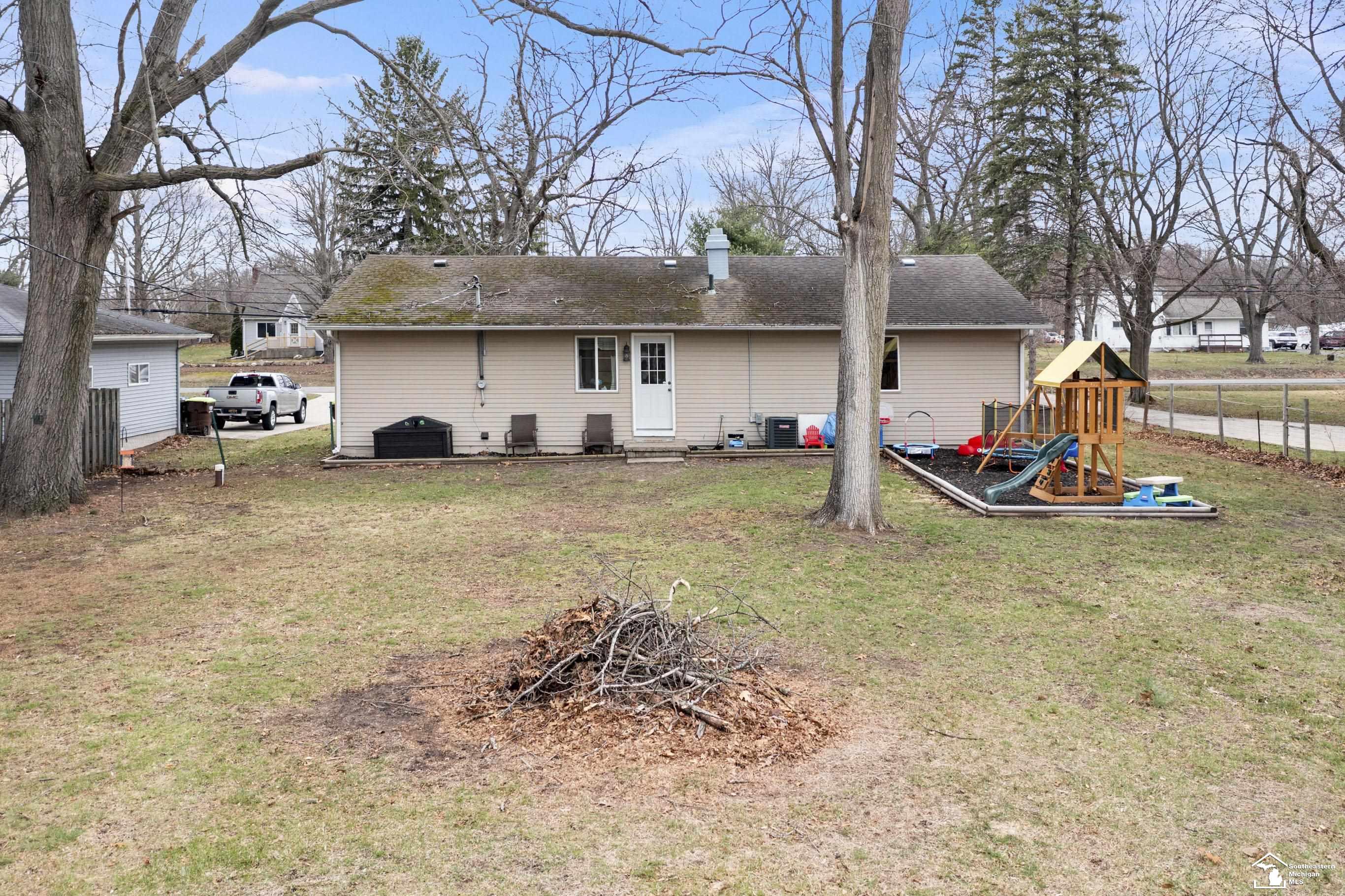 2165 Occidental Highway, Adrian, MI, 49221