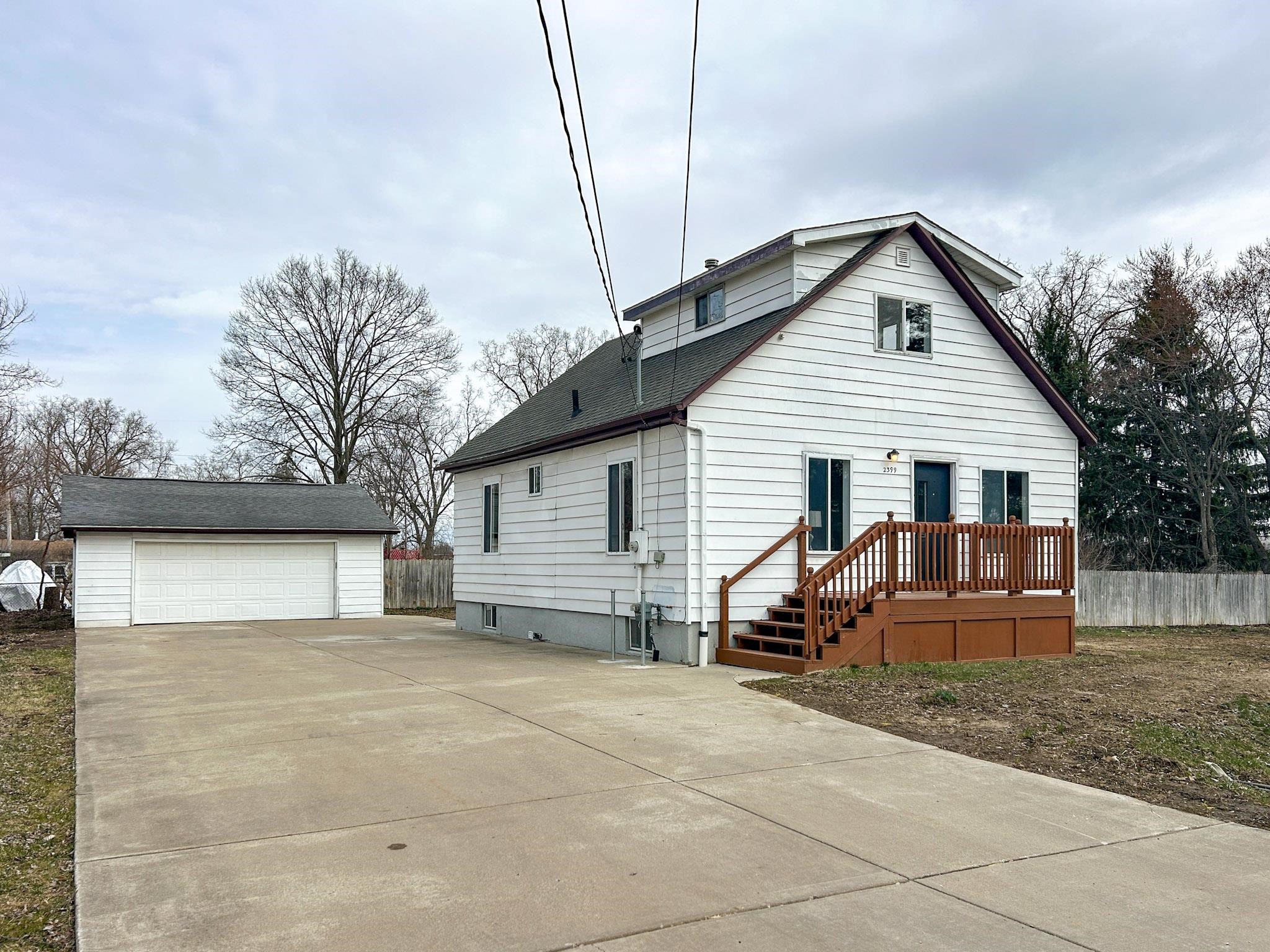 2399 E Parkwood Avenue, Burton, MI, 48529