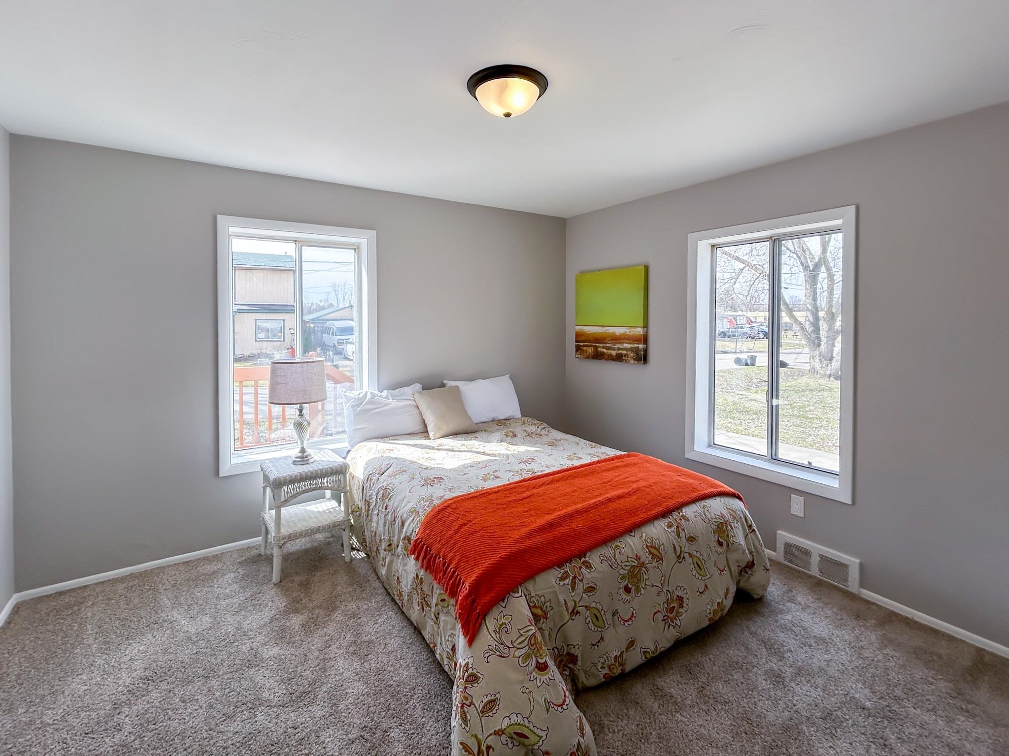 2399 E Parkwood Avenue, Burton, MI, 48529