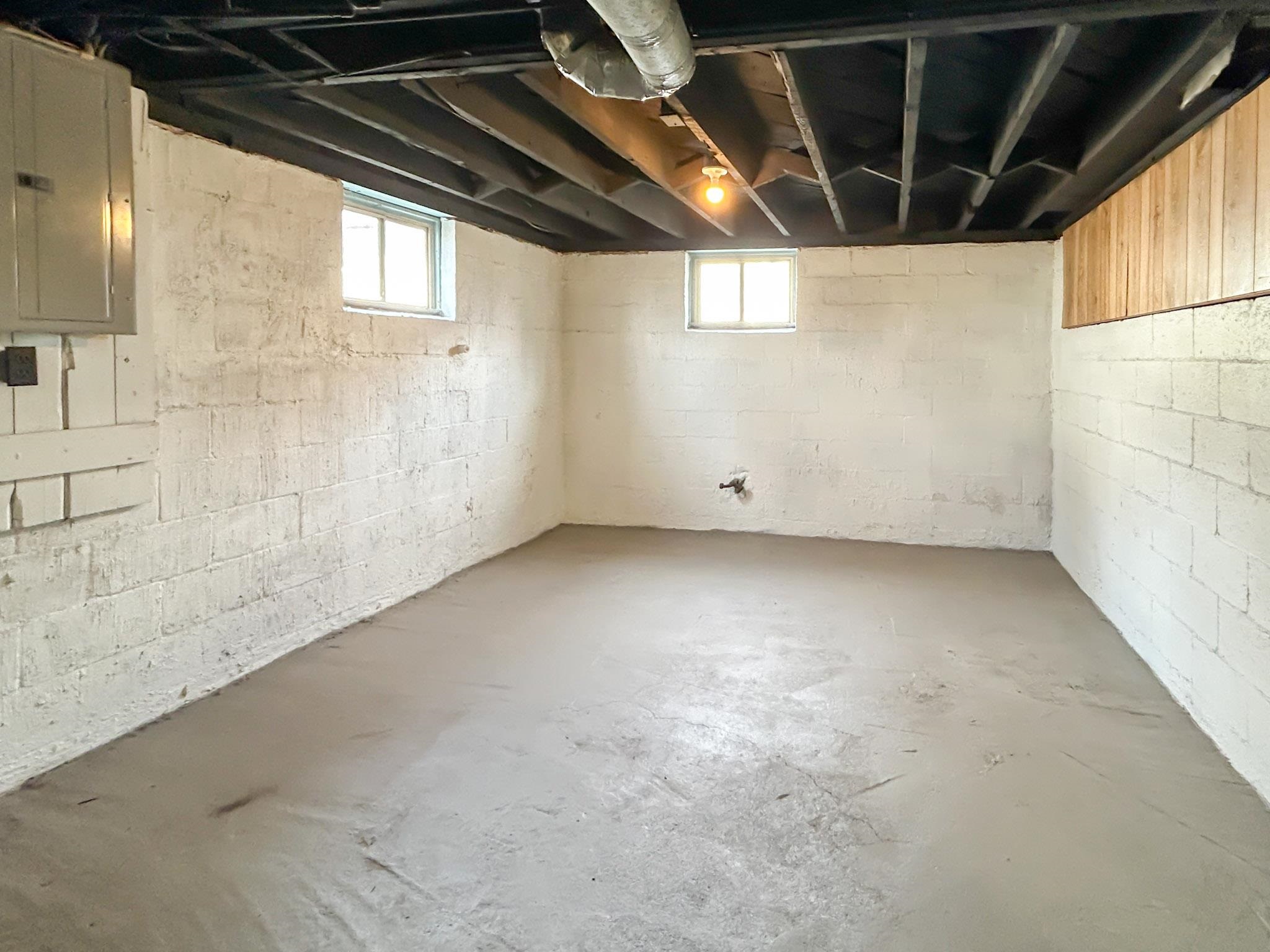 2399 E Parkwood Avenue, Burton, MI, 48529