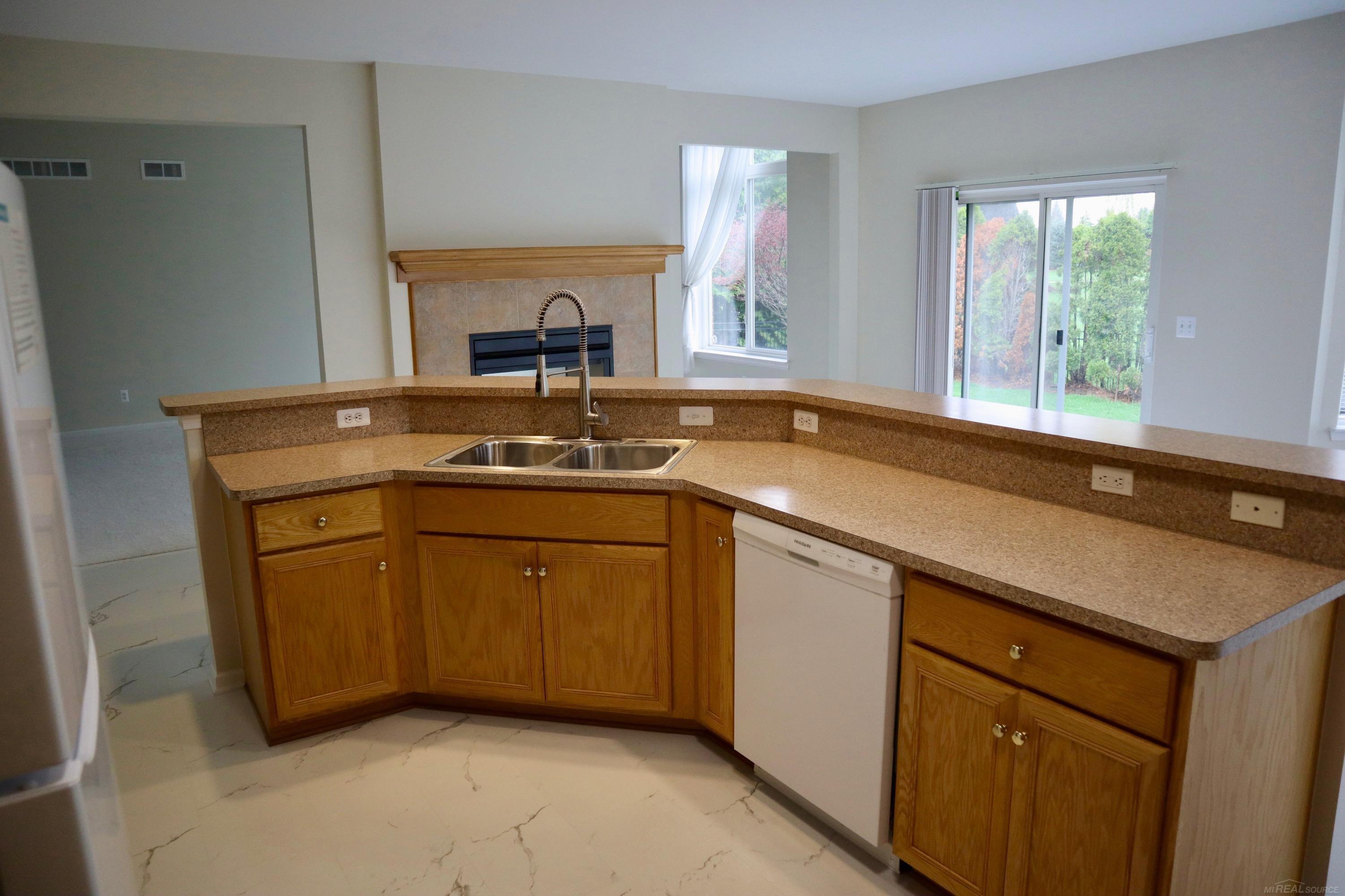 48364 Franklin Drive, Macomb, MI, 48044