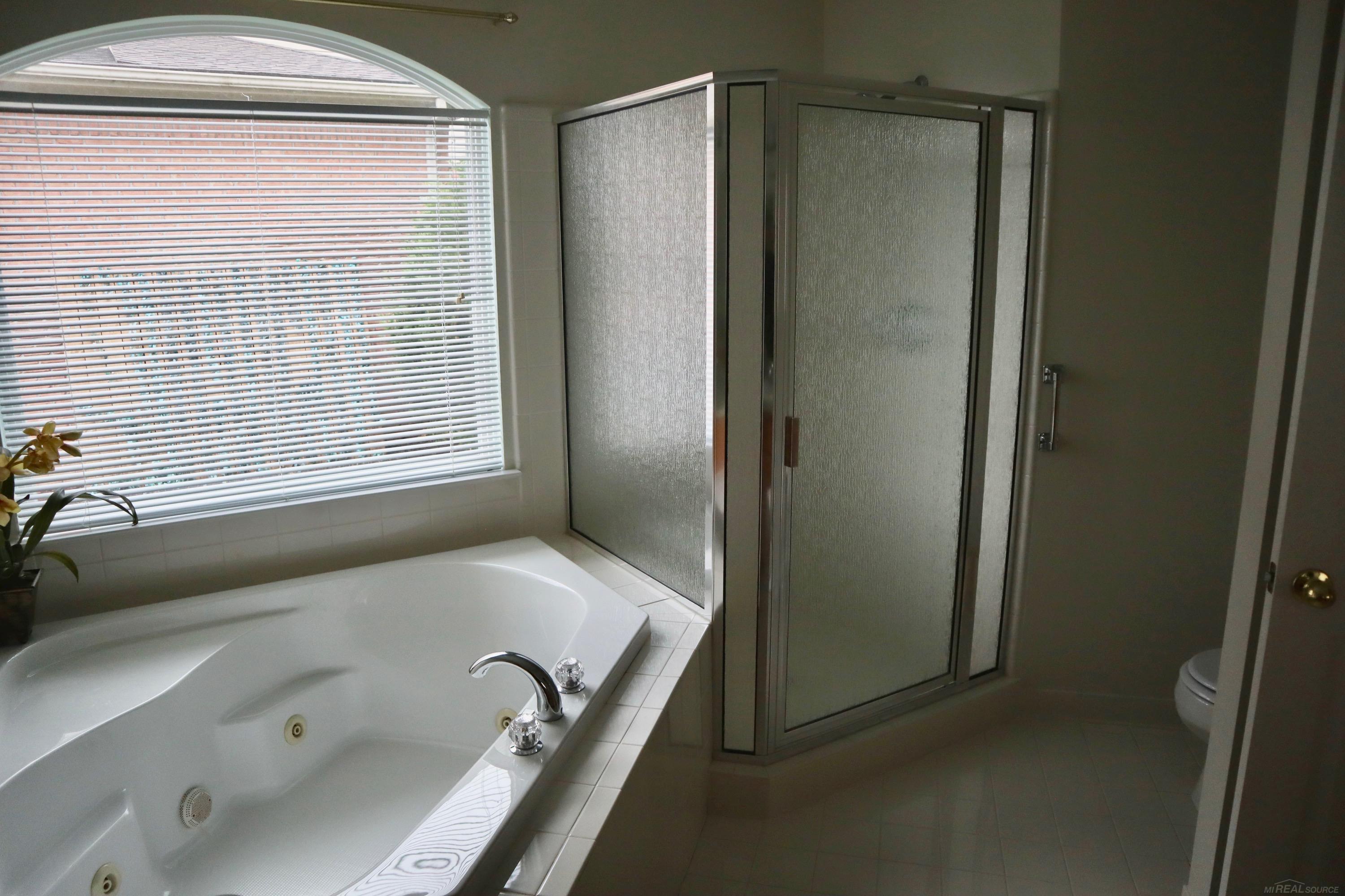 48364 Franklin Drive, Macomb, MI, 48044