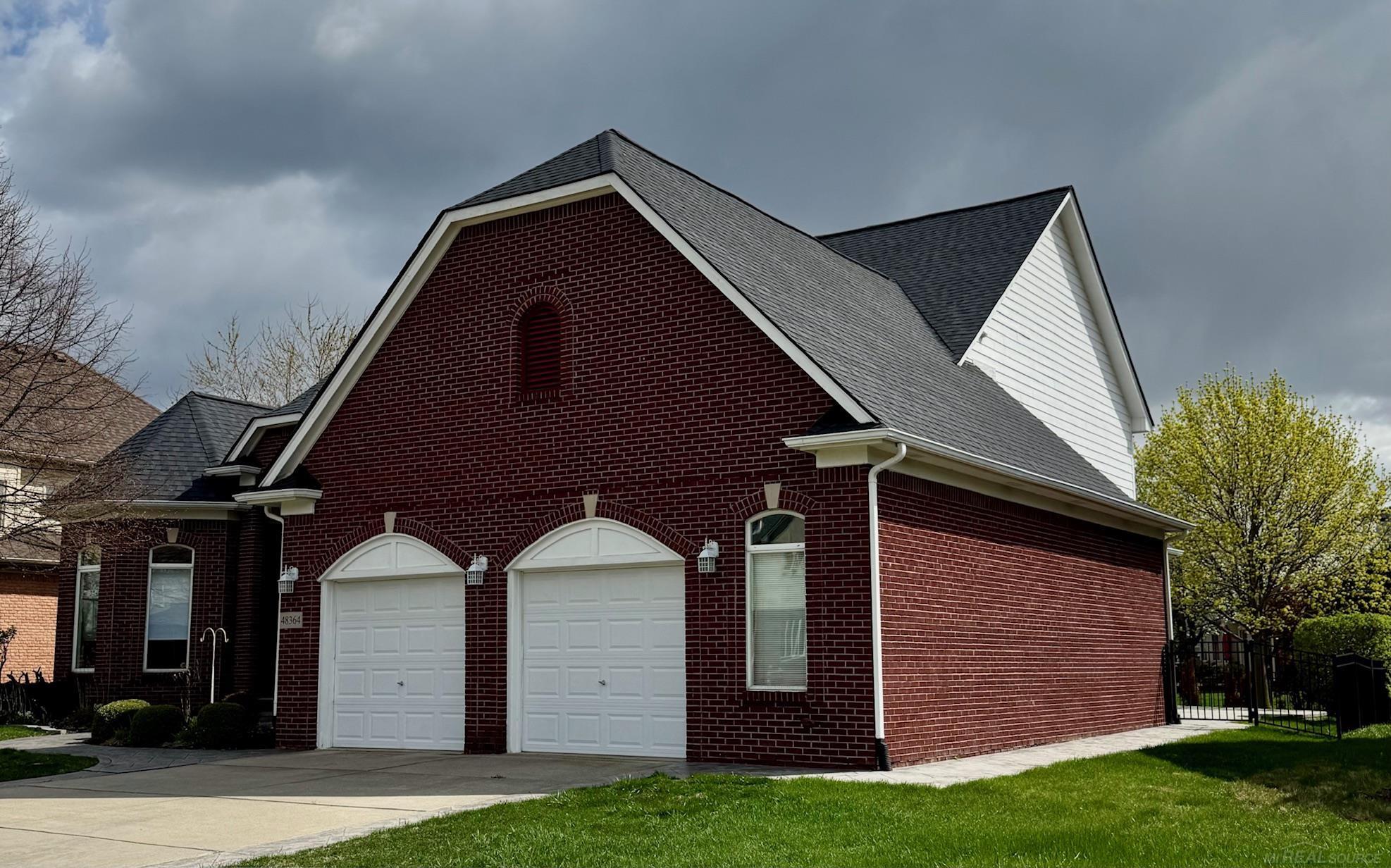 48364 Franklin Drive, Macomb, MI, 48044