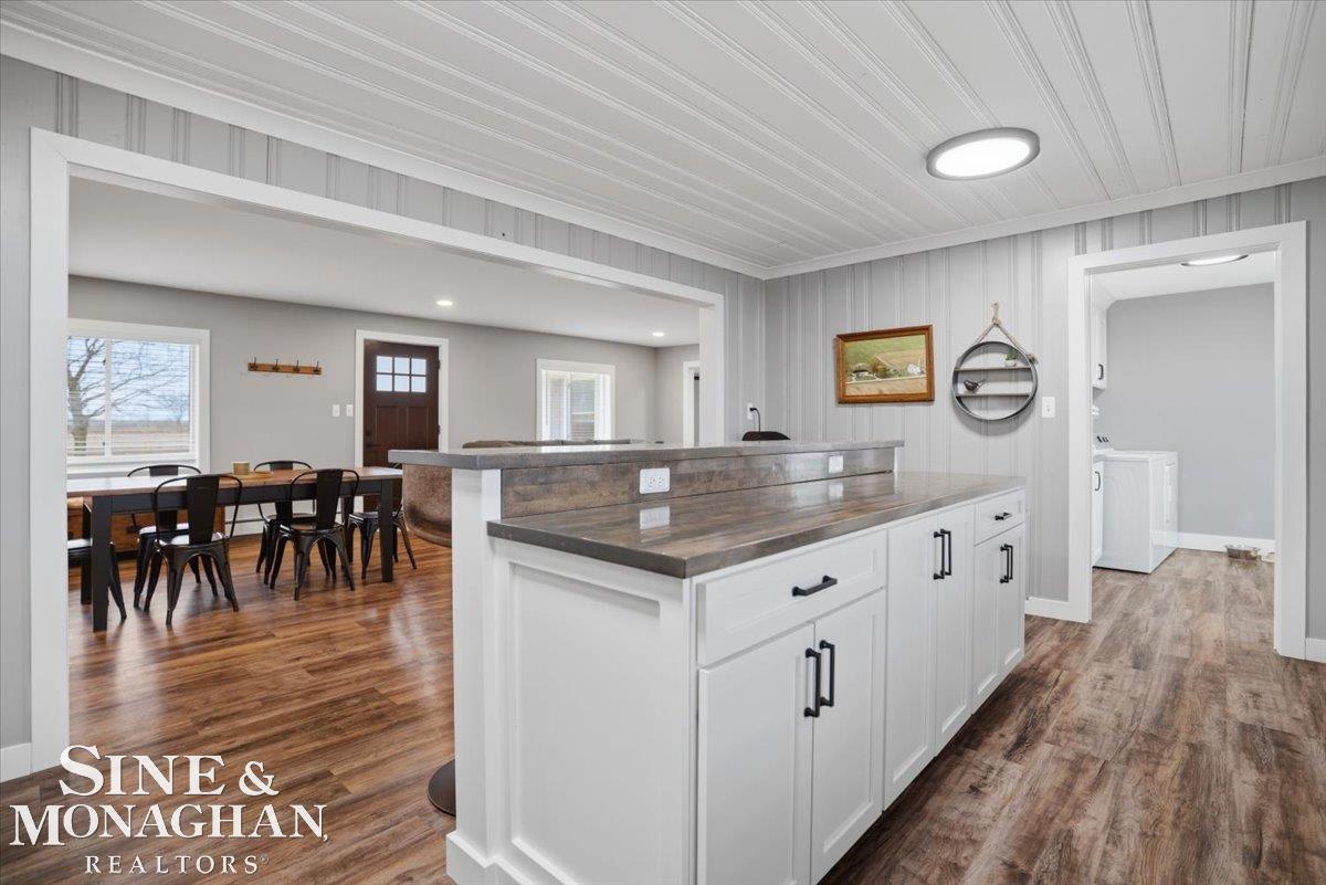 East China, MI, 48054