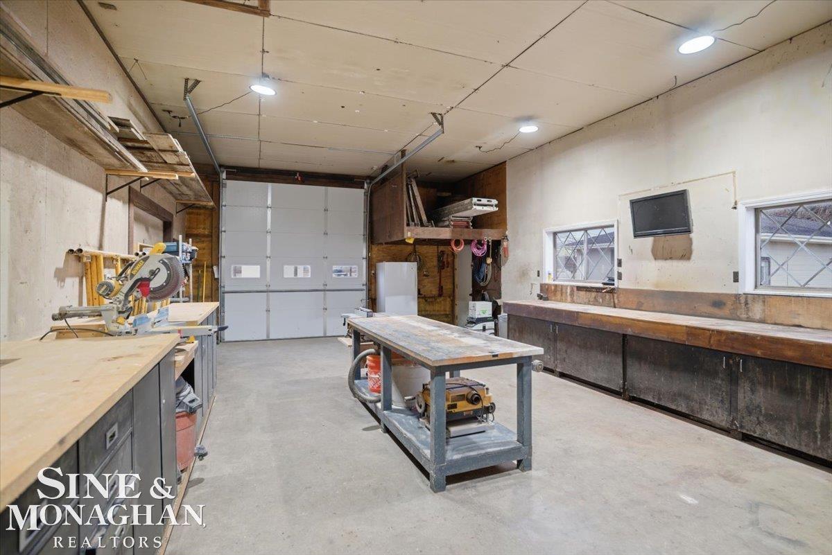 East China, MI, 48054