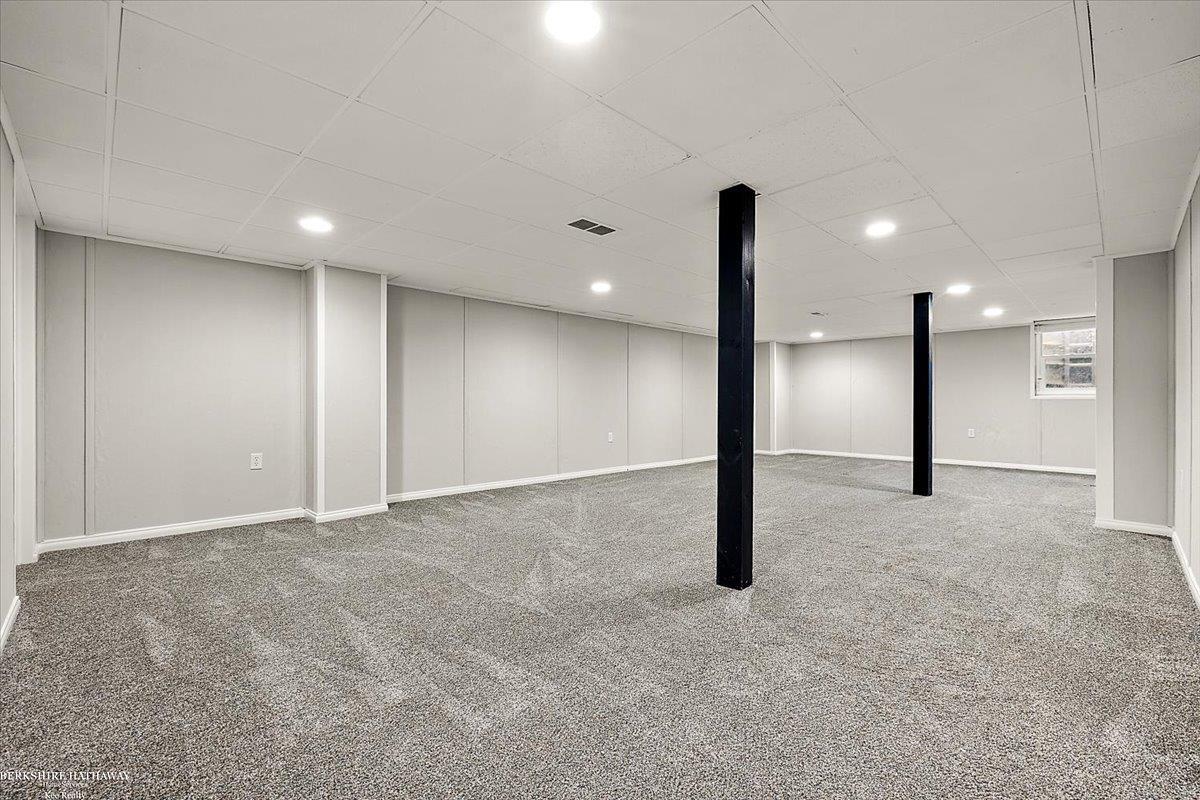 9105 Timbercrest Lane, Whitmore Lake, MI, 48189