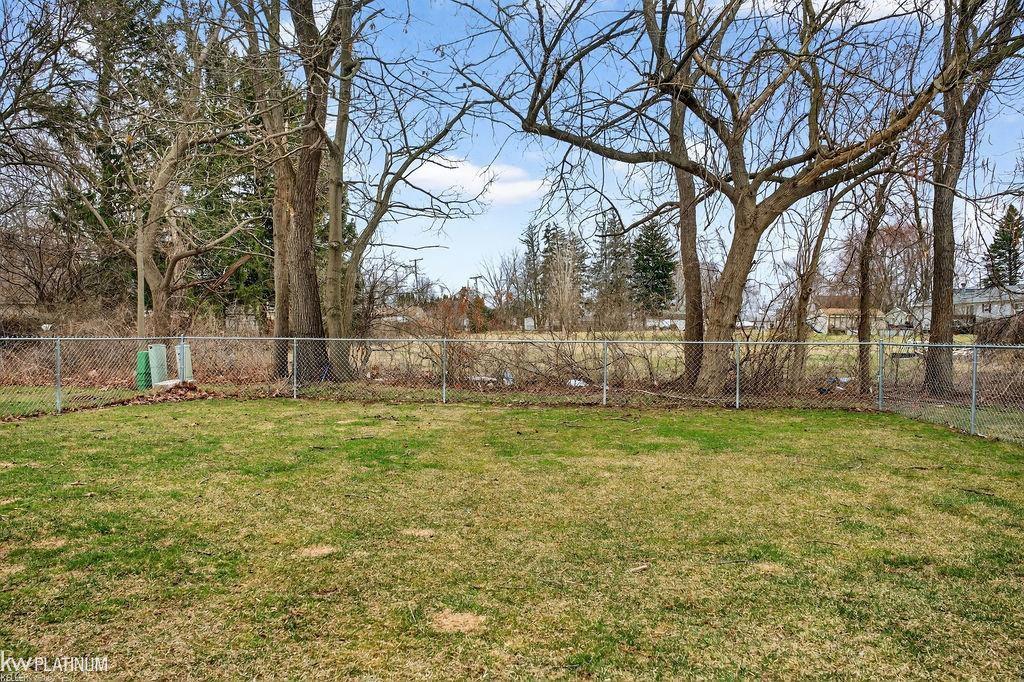 23440 Grandy Street, Clinton Township, MI, 48035