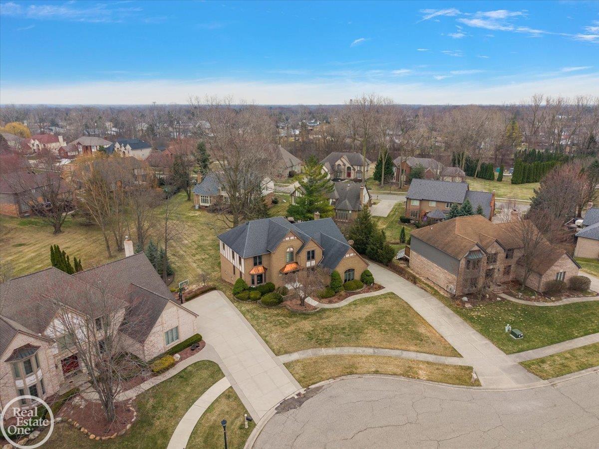 54168 Overbrook Court, Shelby Twp, MI, 48316-1300