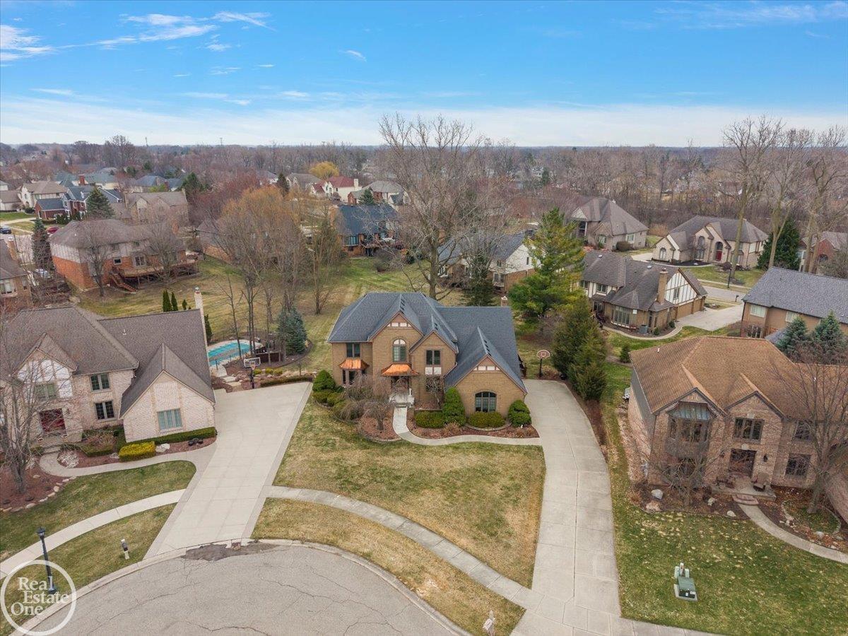 54168 Overbrook Court, Shelby Twp, MI, 48316-1300