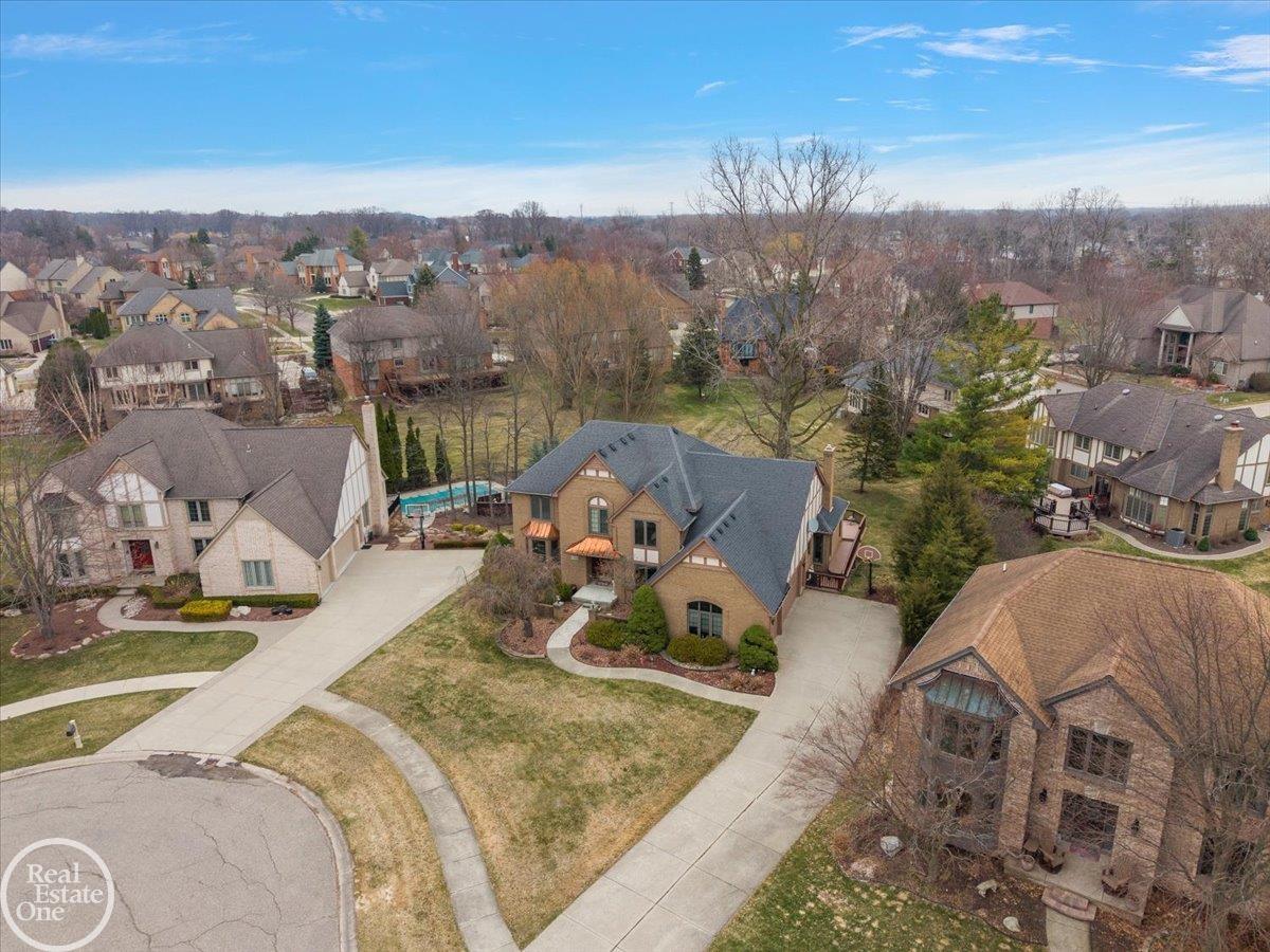 54168 Overbrook Court, Shelby Twp, MI, 48316-1300