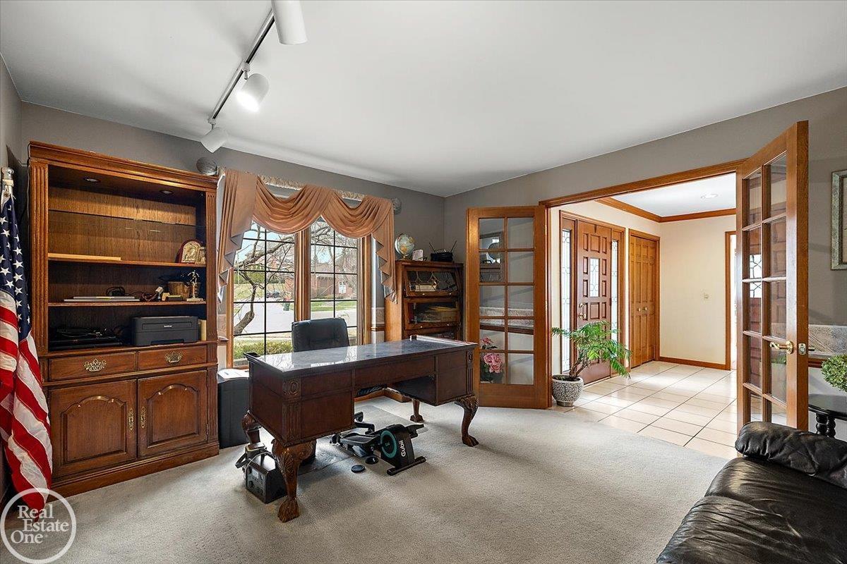 54168 Overbrook Court, Shelby Twp, MI, 48316-1300