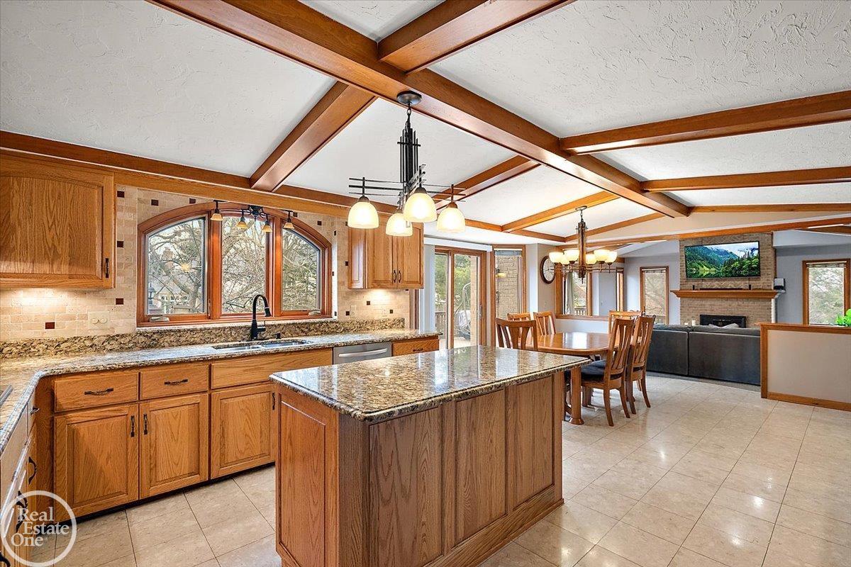 54168 Overbrook Court, Shelby Twp, MI, 48316-1300