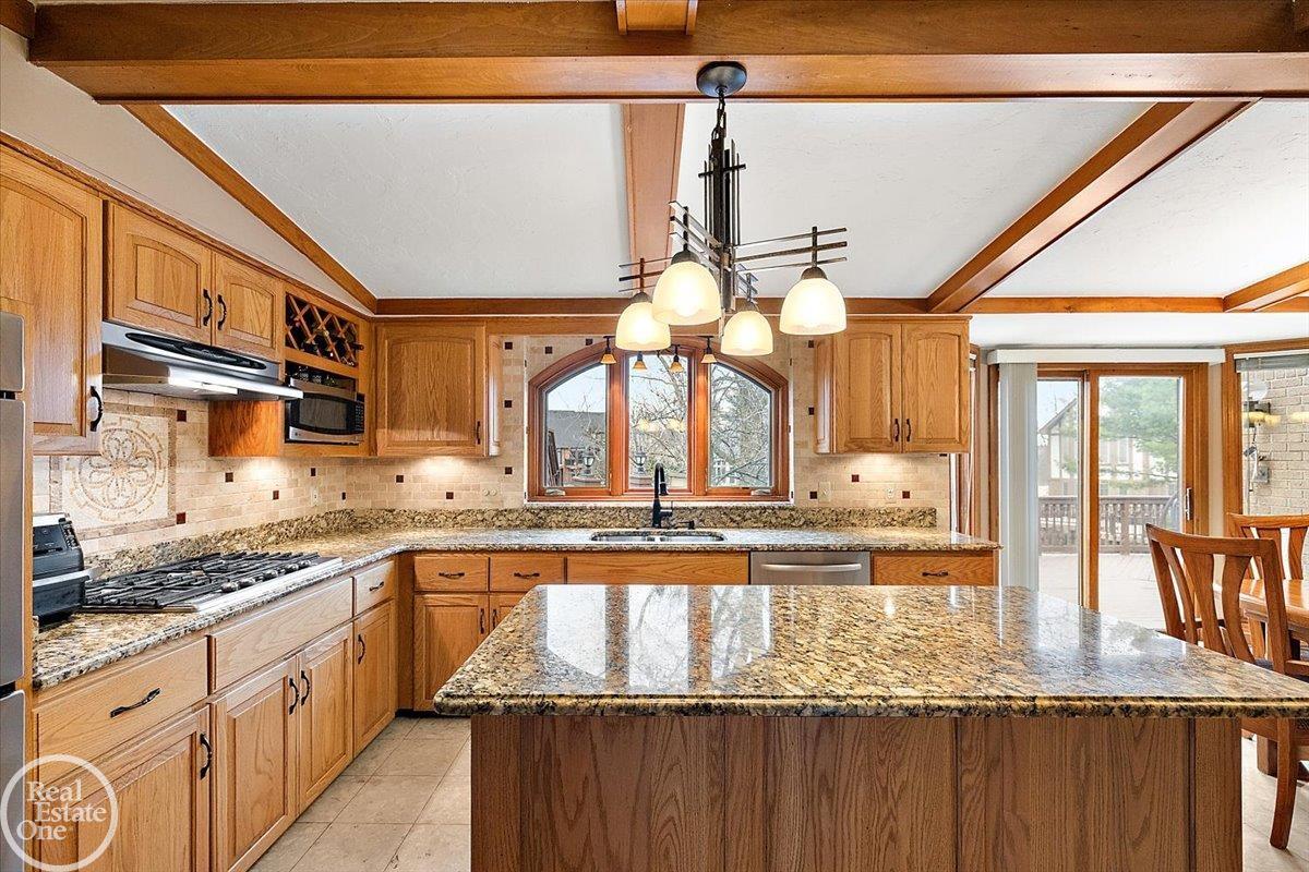 54168 Overbrook Court, Shelby Twp, MI, 48316-1300