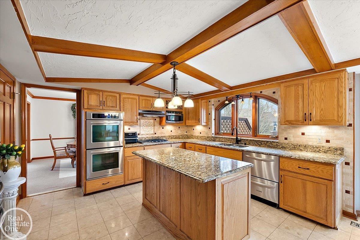 54168 Overbrook Court, Shelby Twp, MI, 48316-1300