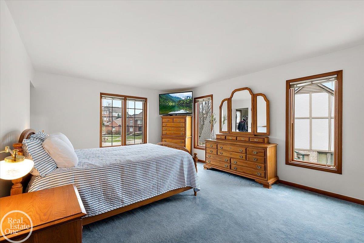 54168 Overbrook Court, Shelby Twp, MI, 48316-1300