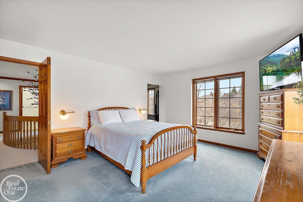 54168 Overbrook Court, Shelby Twp, MI, 48316-1300