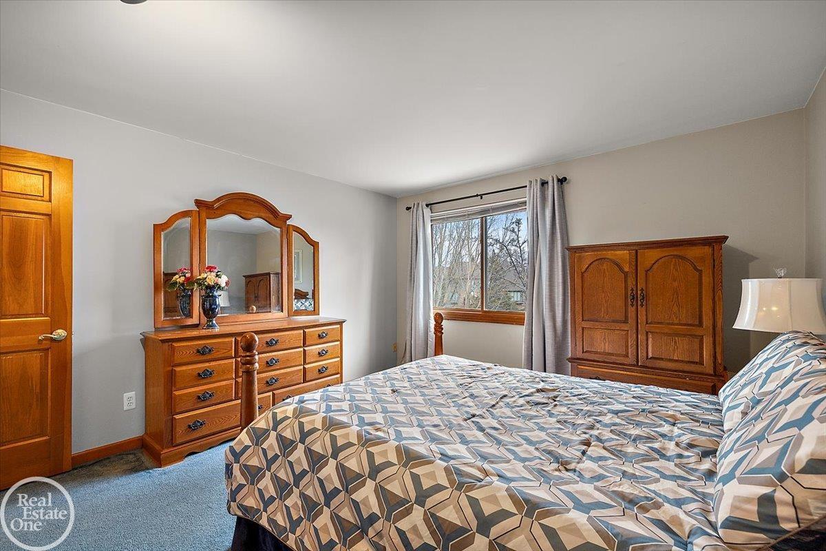 54168 Overbrook Court, Shelby Twp, MI, 48316-1300