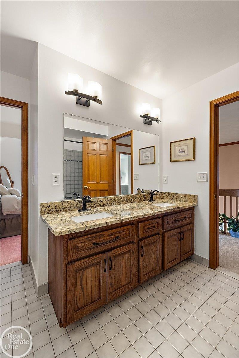 54168 Overbrook Court, Shelby Twp, MI, 48316-1300