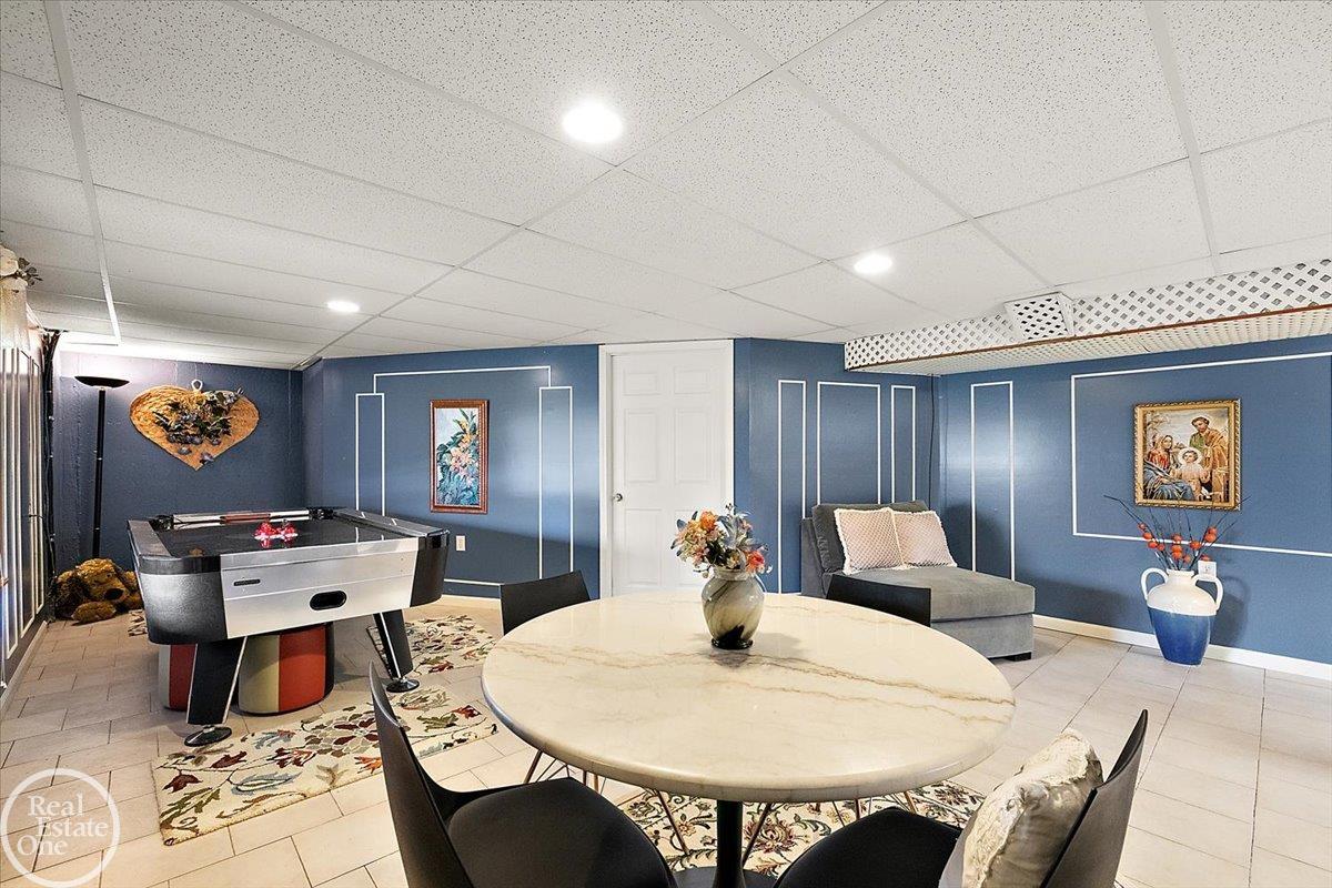 54168 Overbrook Court, Shelby Twp, MI, 48316-1300