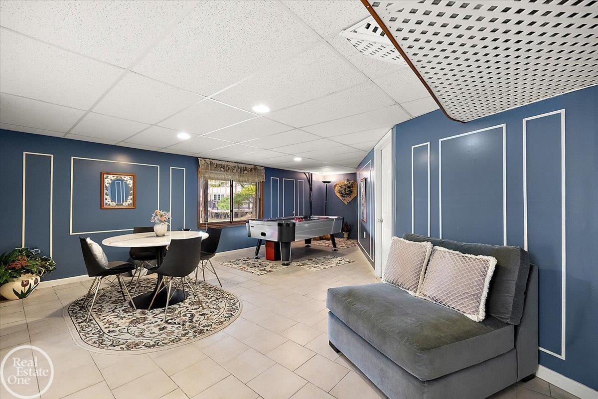 54168 Overbrook Court, Shelby Twp, MI, 48316-1300