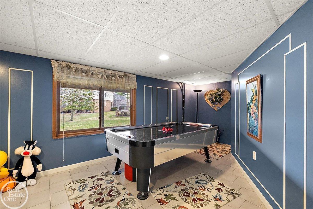 54168 Overbrook Court, Shelby Twp, MI, 48316-1300