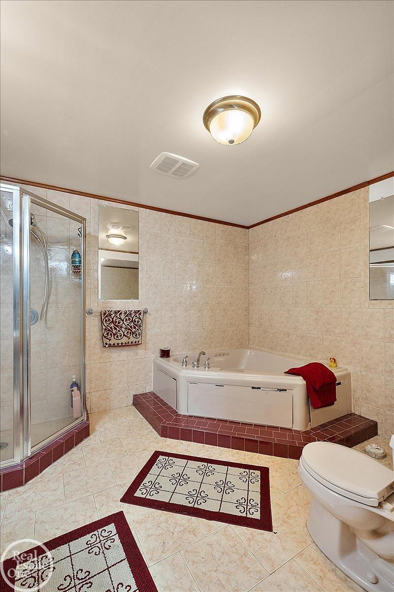 54168 Overbrook Court, Shelby Twp, MI, 48316-1300