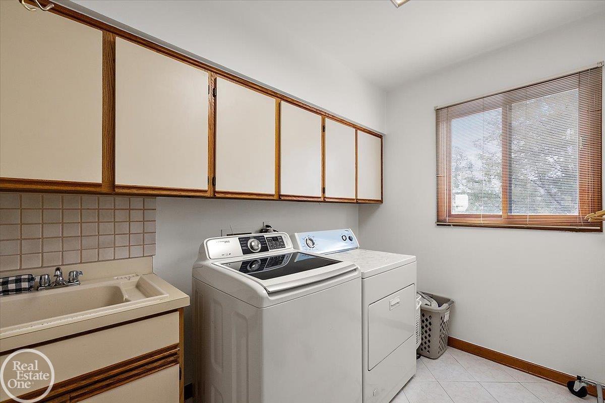 54168 Overbrook Court, Shelby Twp, MI, 48316-1300