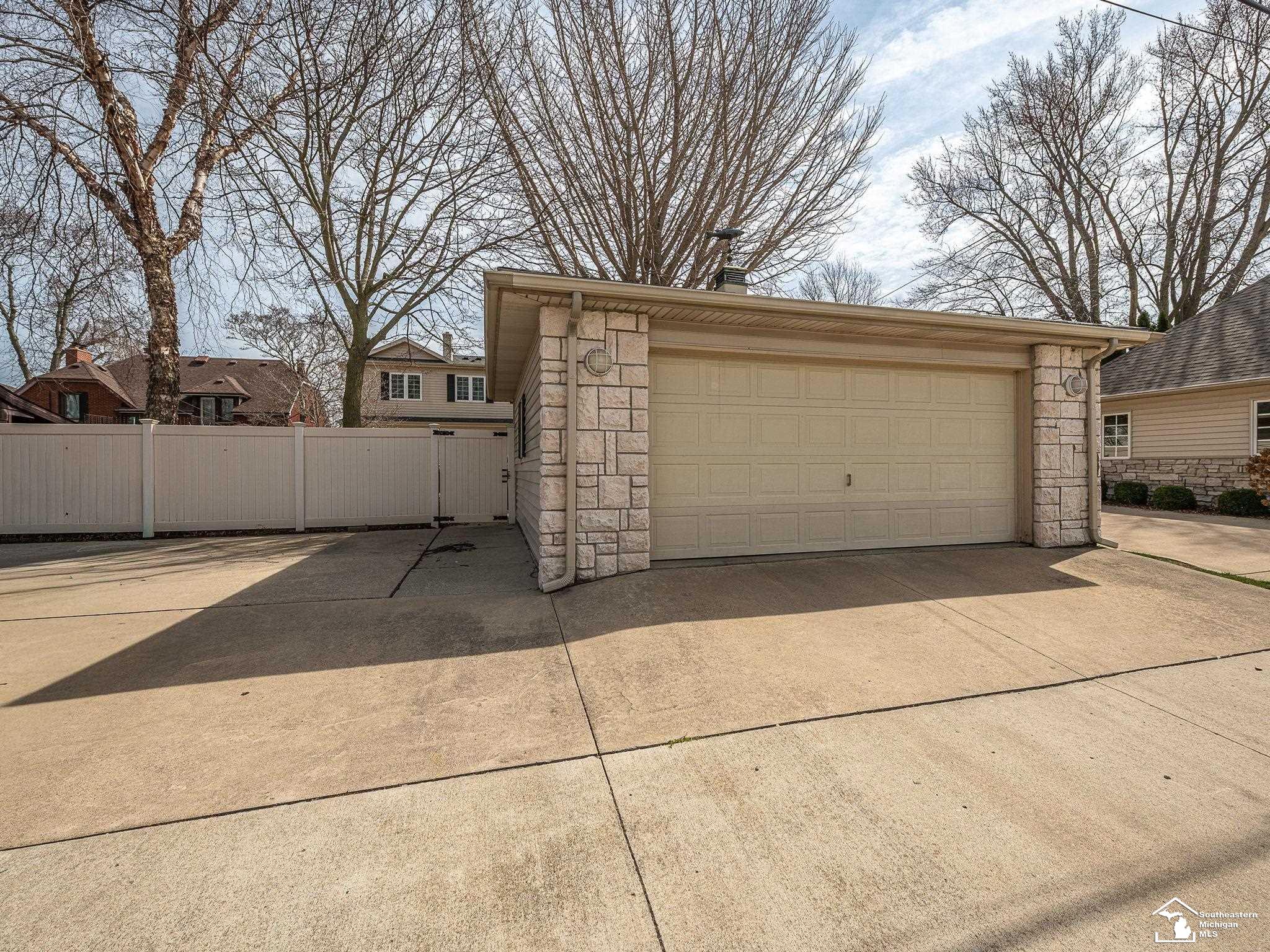 Monroe, MI, 48145-9773