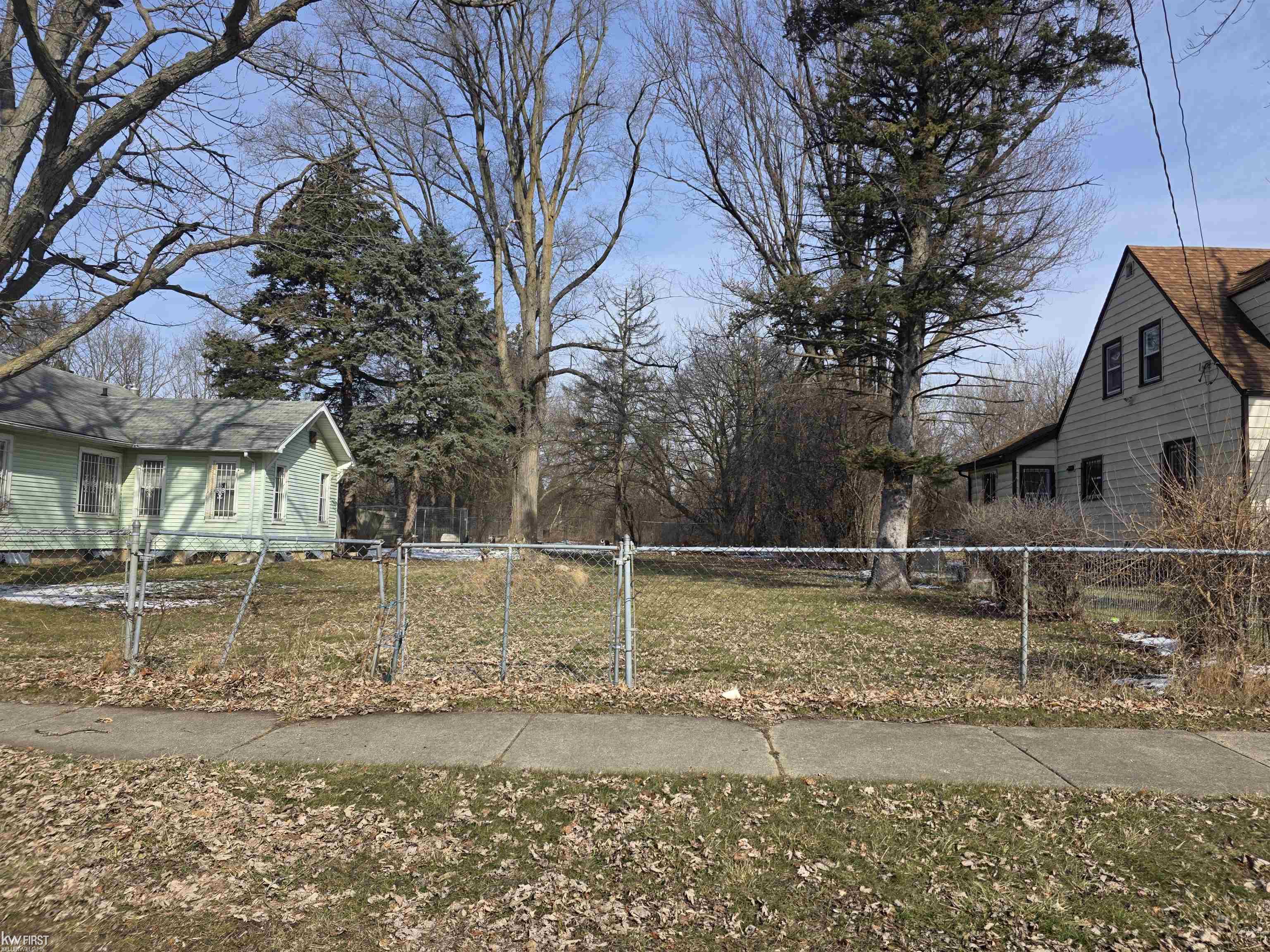 209 E York Street, Flint, MI, 48505