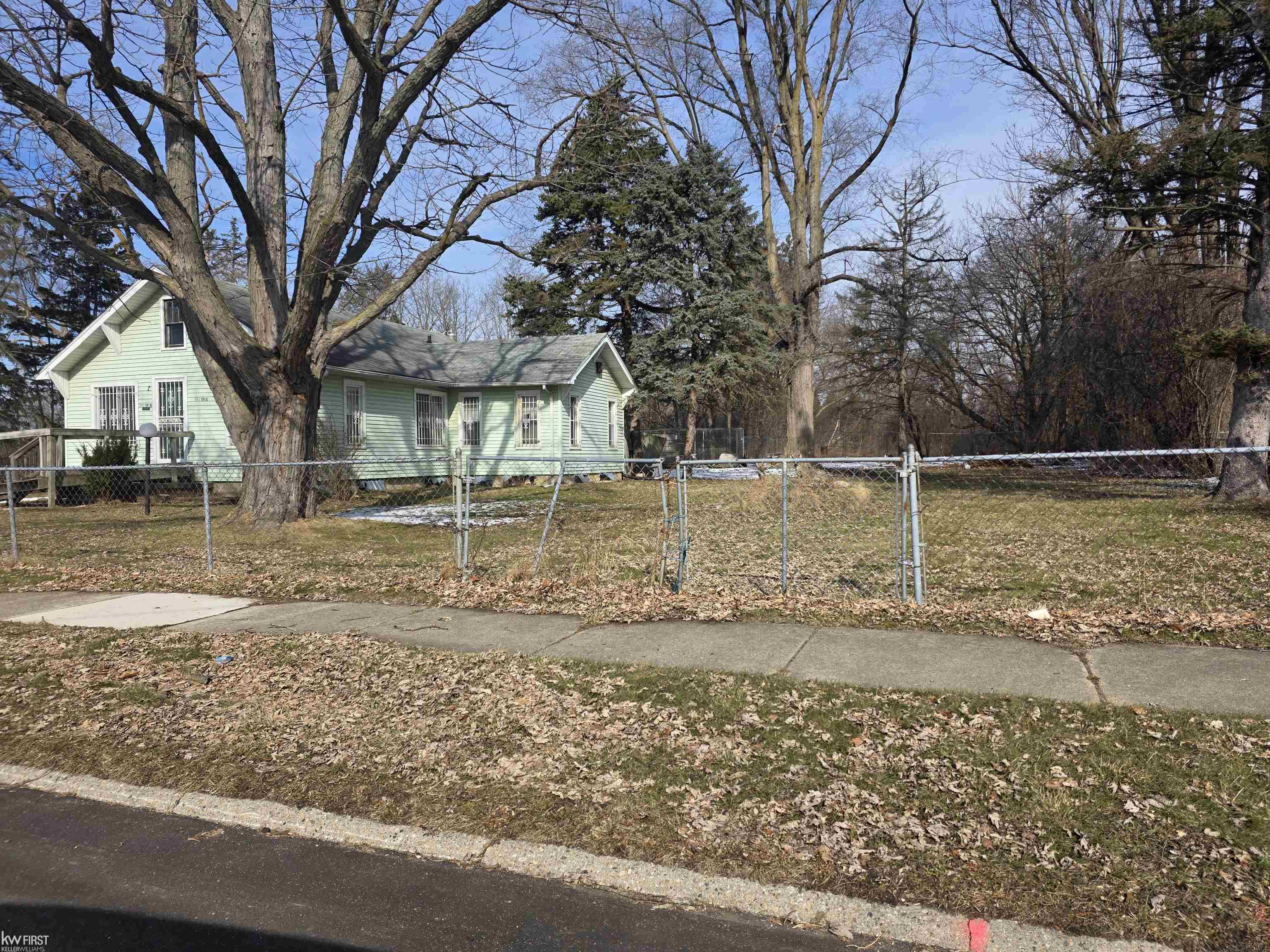 209 E York Street, Flint, MI, 48505